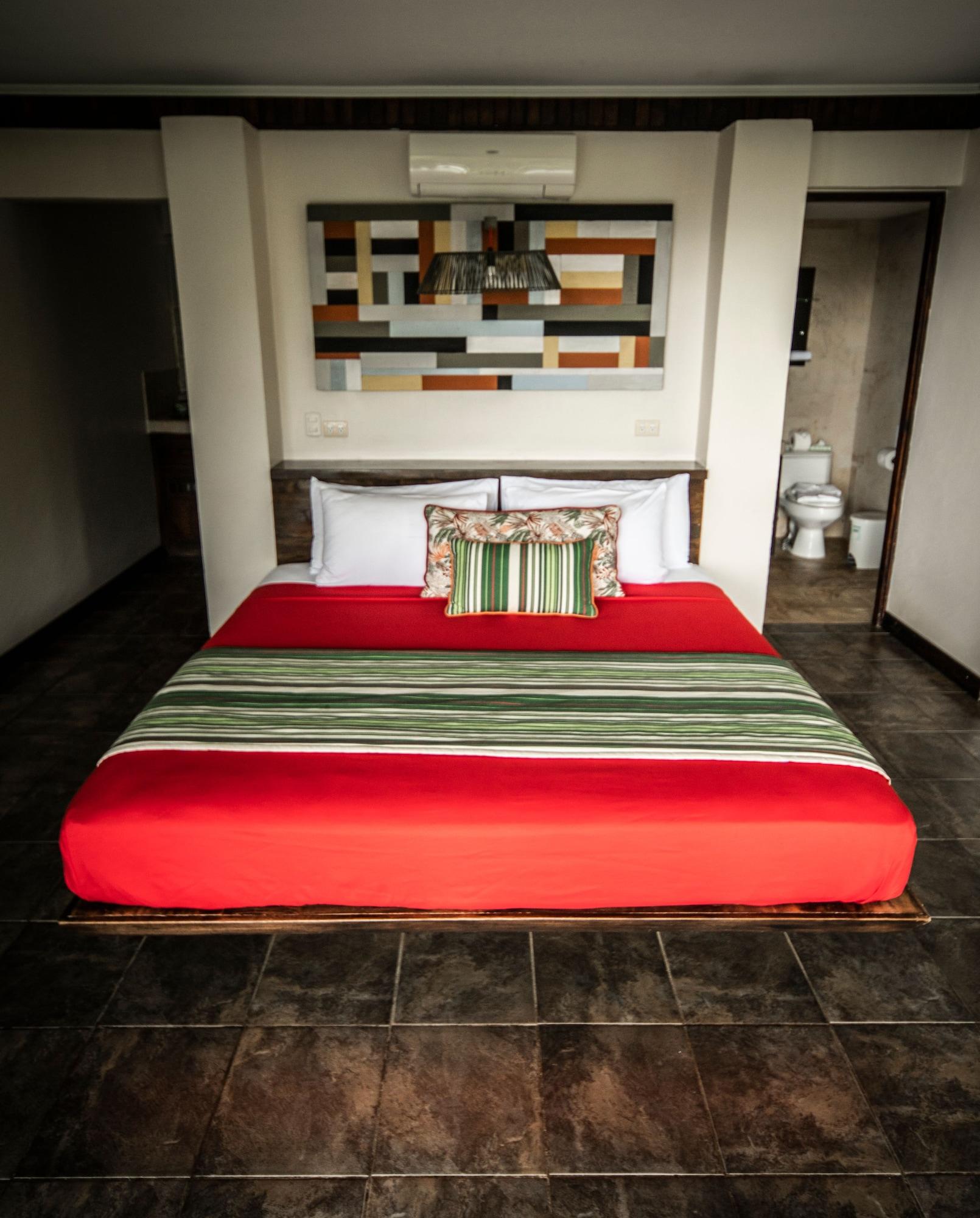 Tiki Villas Rainforest Lodge & Spa by null