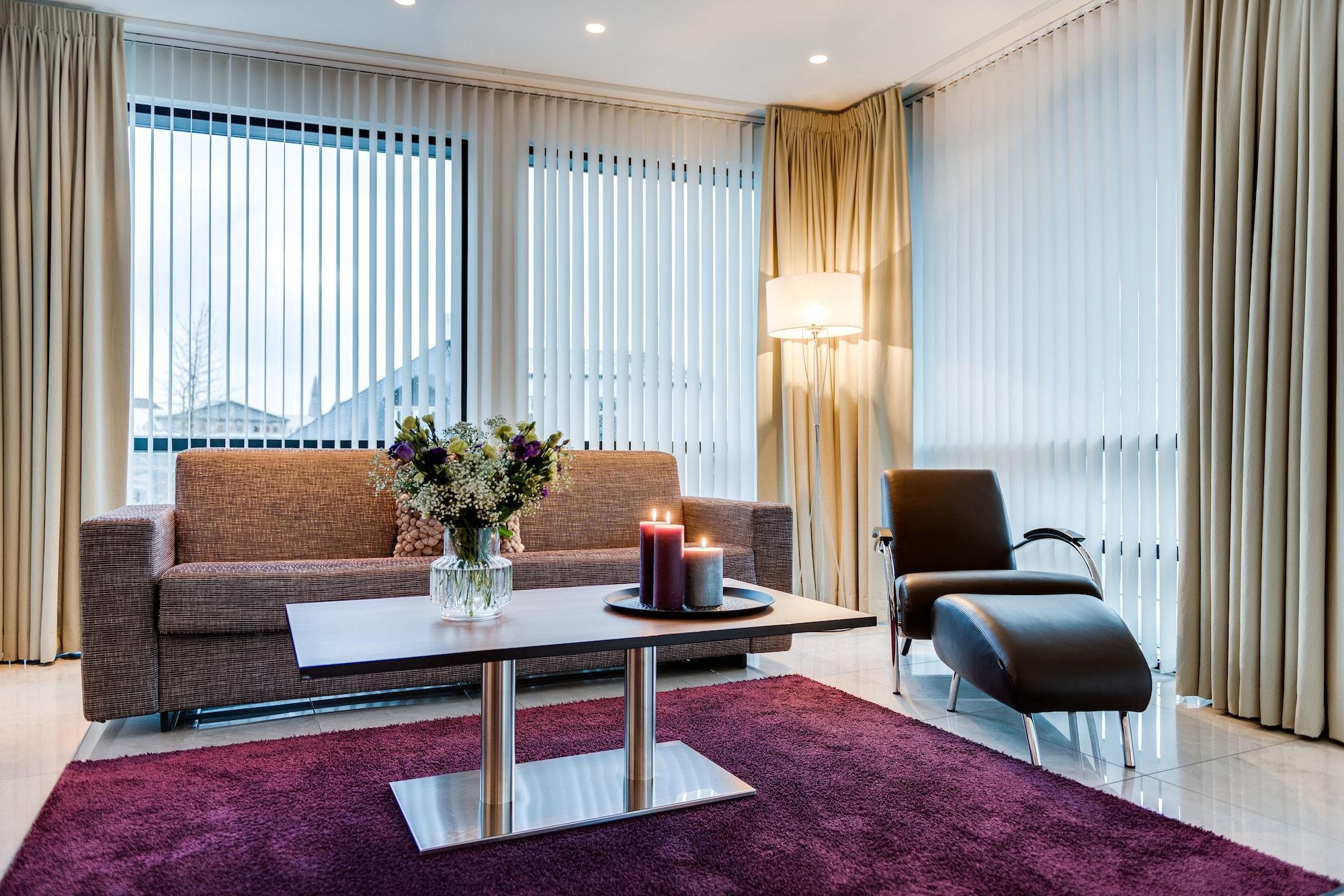 Black Pearl Luxury Apartments