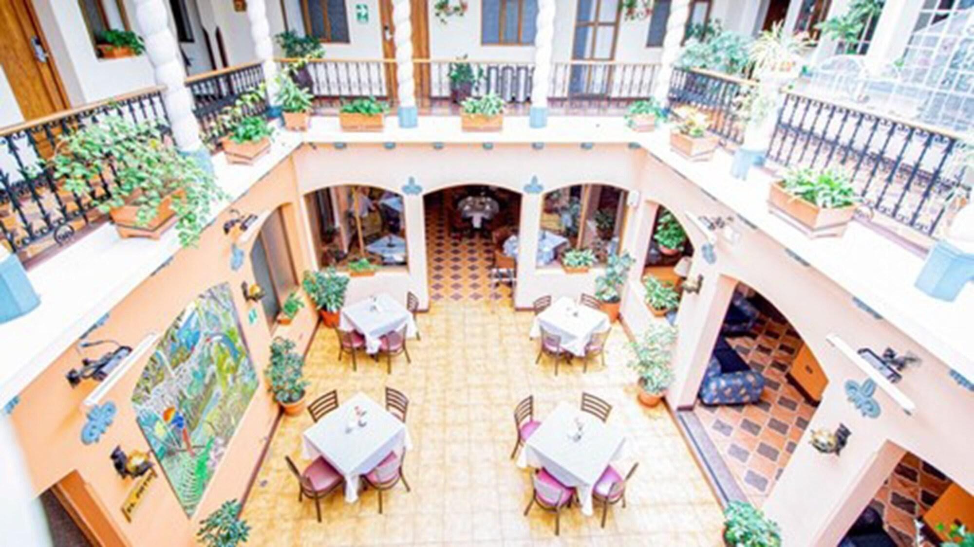 Hotel PensiÃ³n Bonifaz