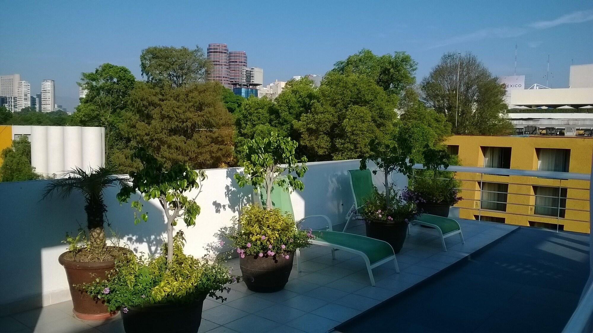 Lombardo Suites image