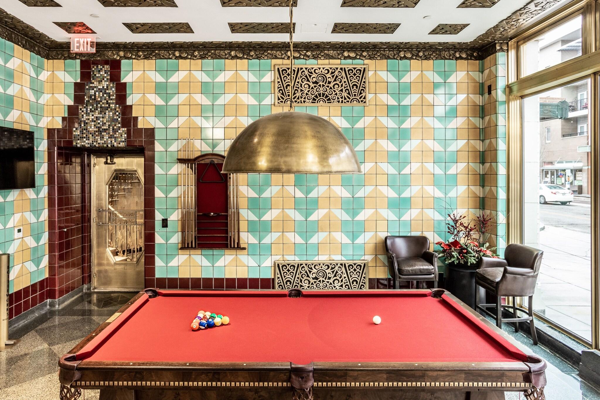 Bottleworks Hotel by null