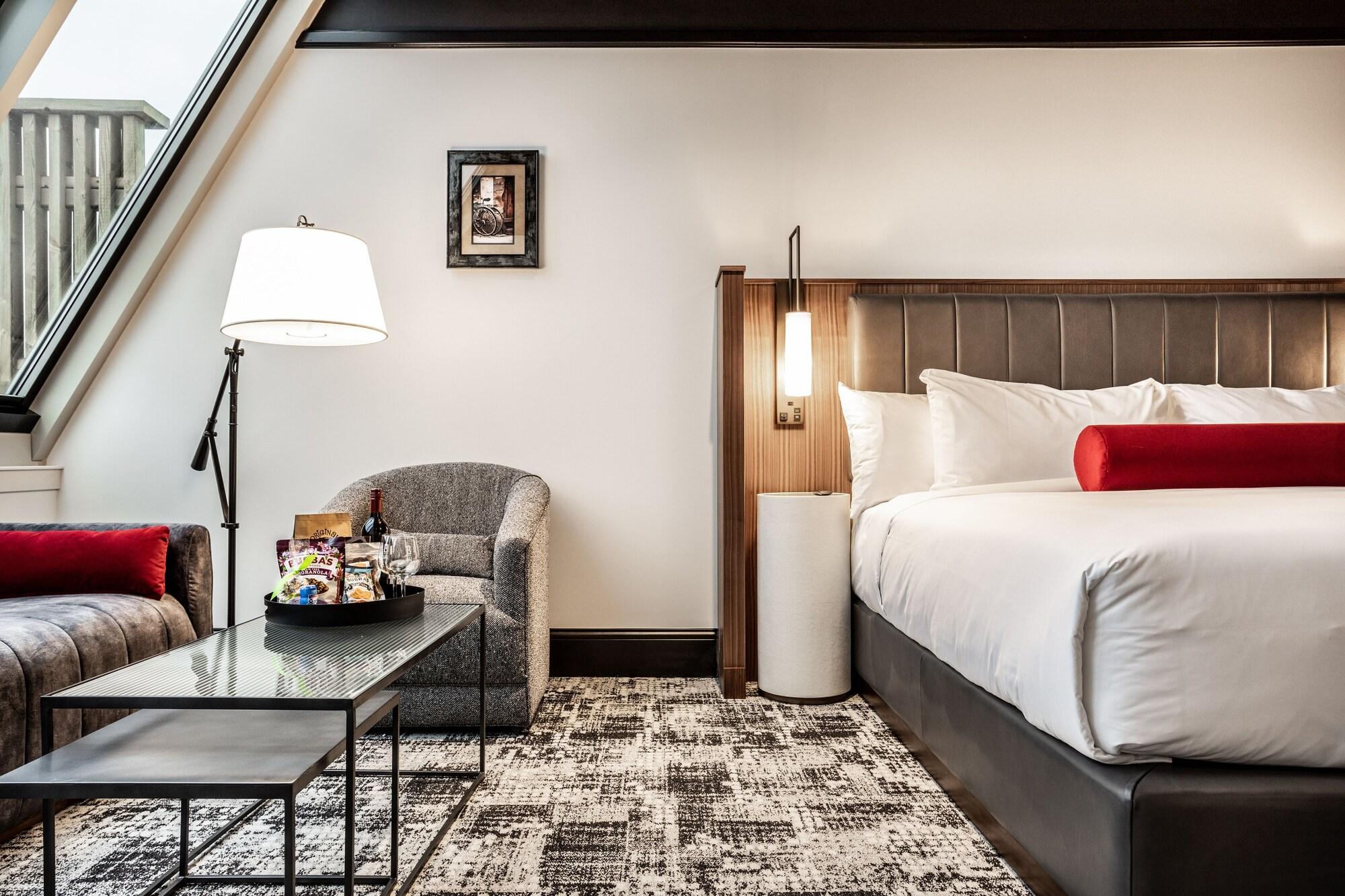 Bottleworks Hotel by null