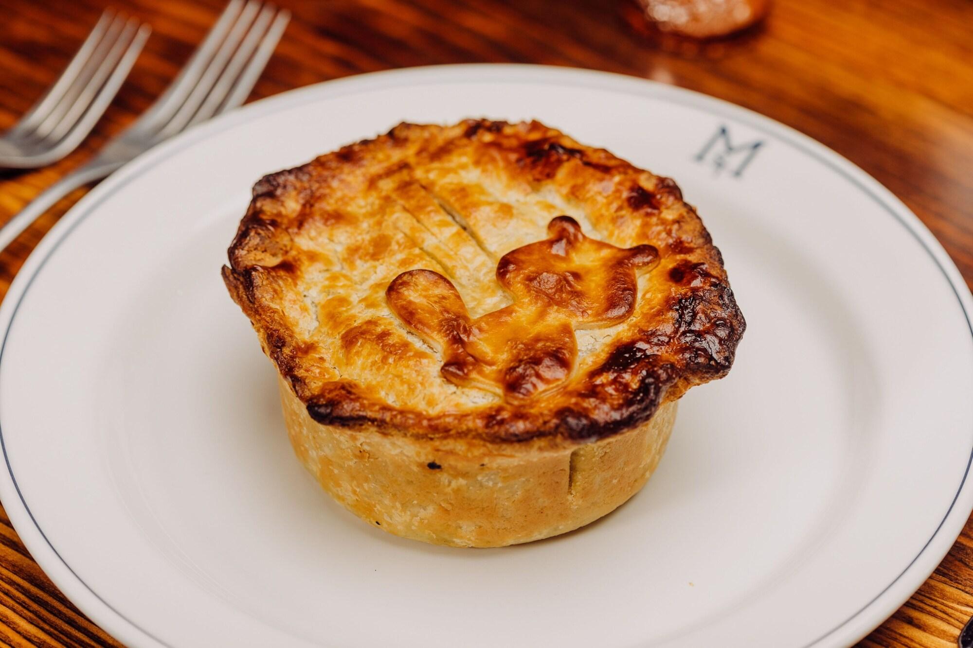 Surety Hotel, Autograph Collection by null