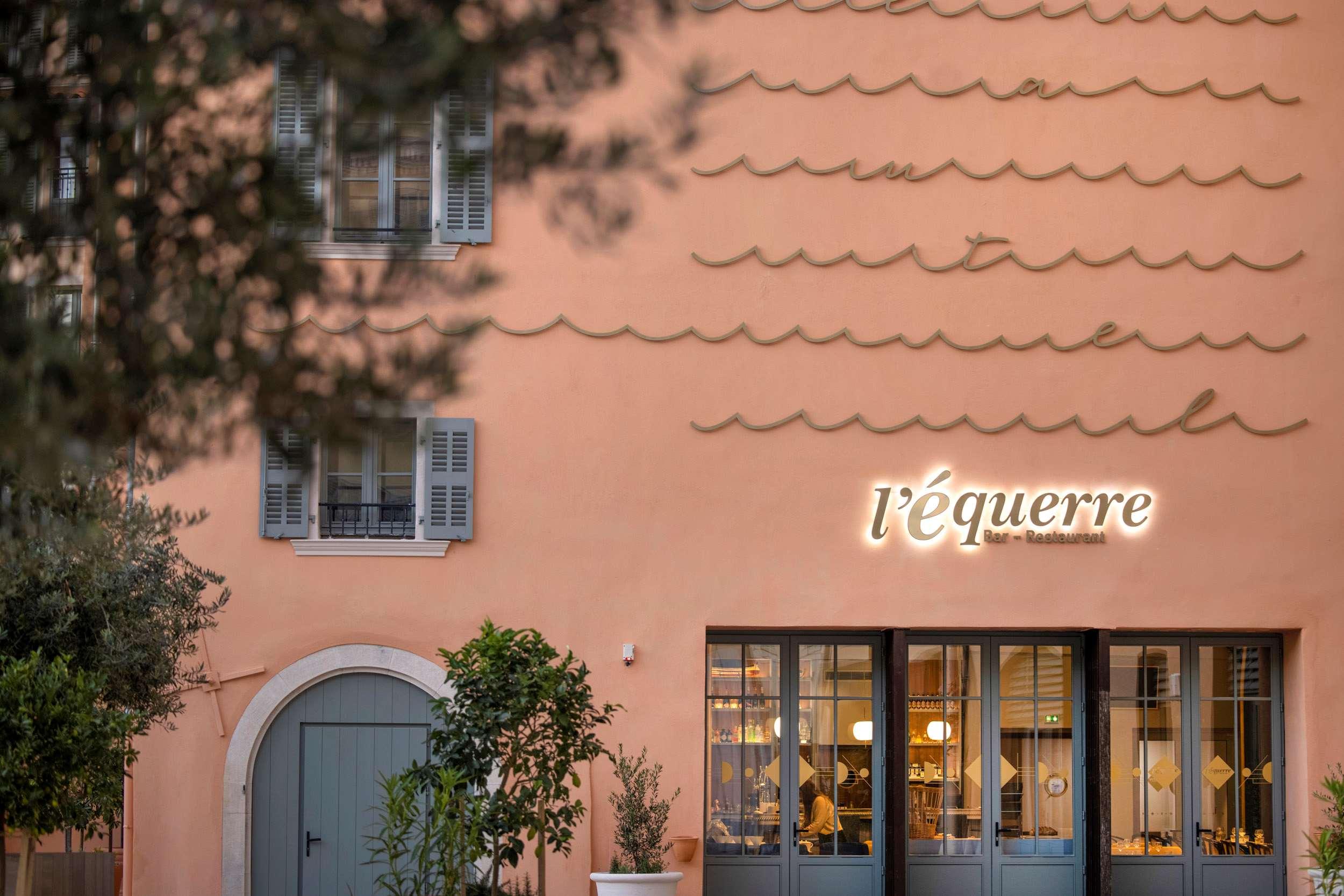 L' Eautel Toulon Port by null