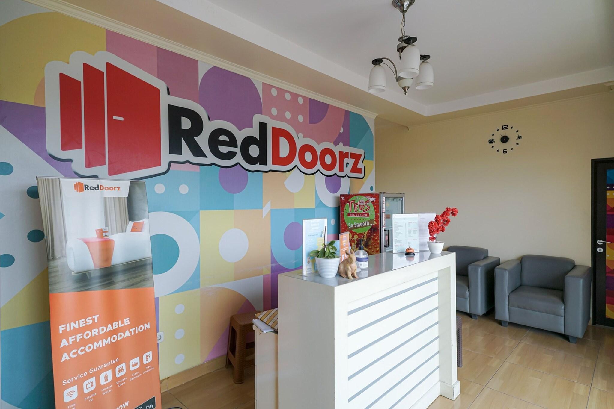 Formerly RedDoorz near Exit Toll Sirkuit Sentul