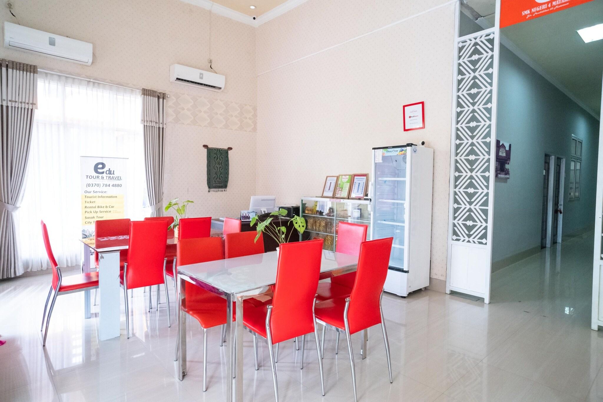Formerly RedDoorz @ Jalan Pendidikan Mataram