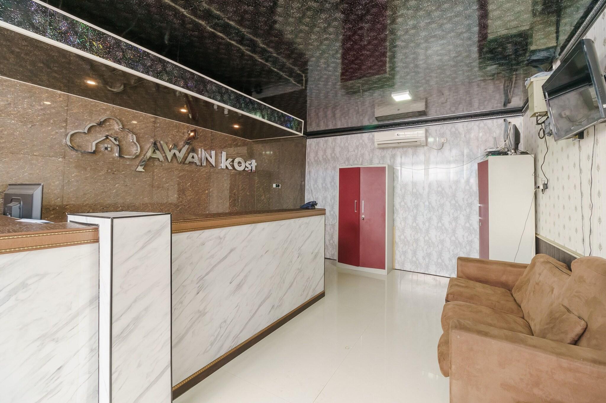 Lobby 5, Formerly RedDoorz Plus near Palembang Icon Mall 2, Palembang