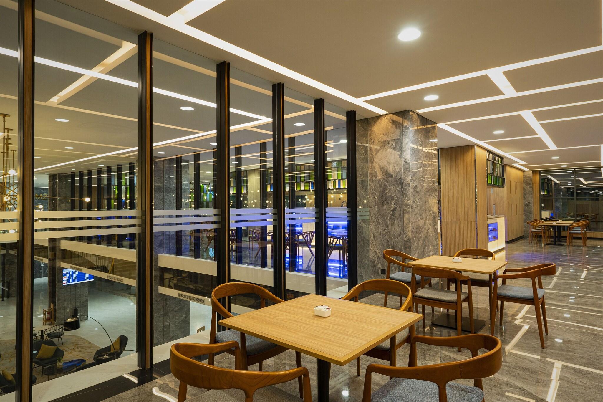 Anara Airport Hotel