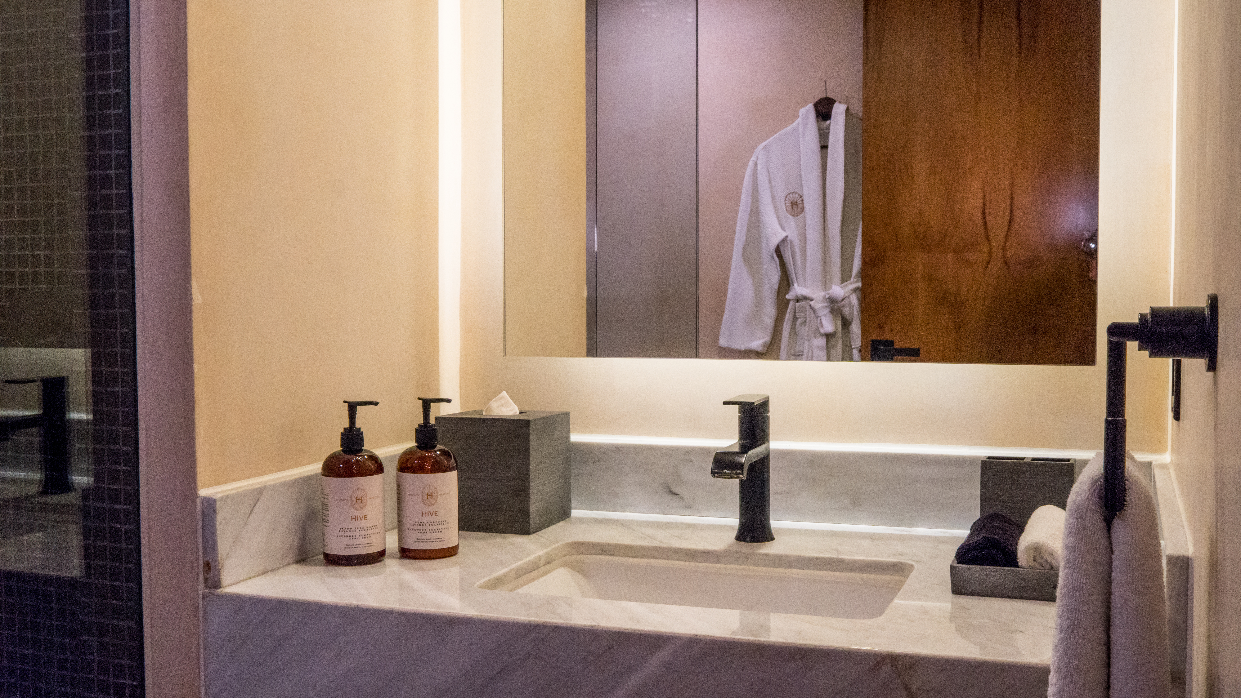 Hive Cancun By G Hotels