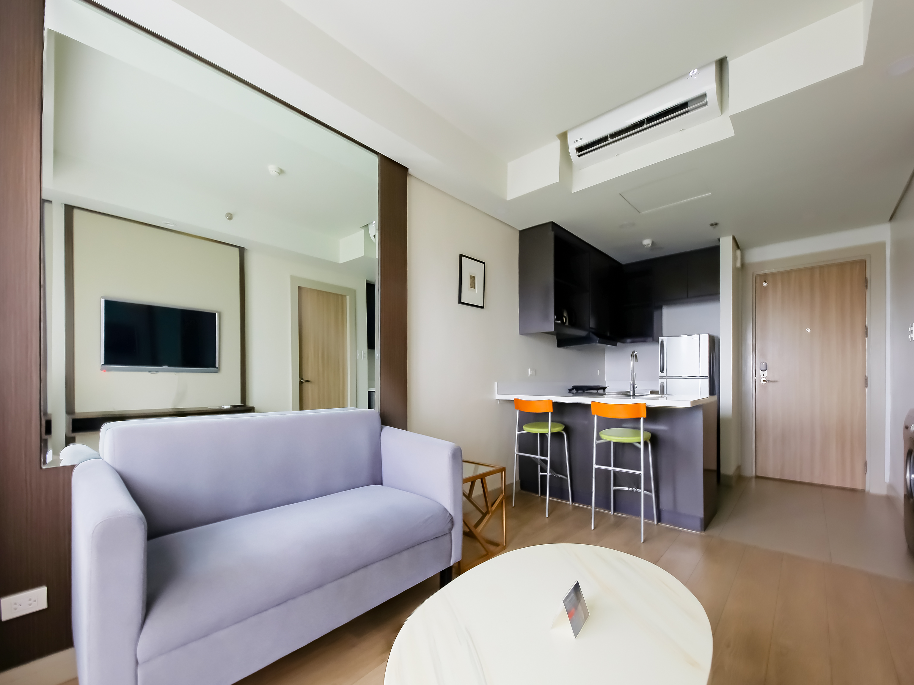 Capital O 804 The Residences at Bonifacio Civic Ce