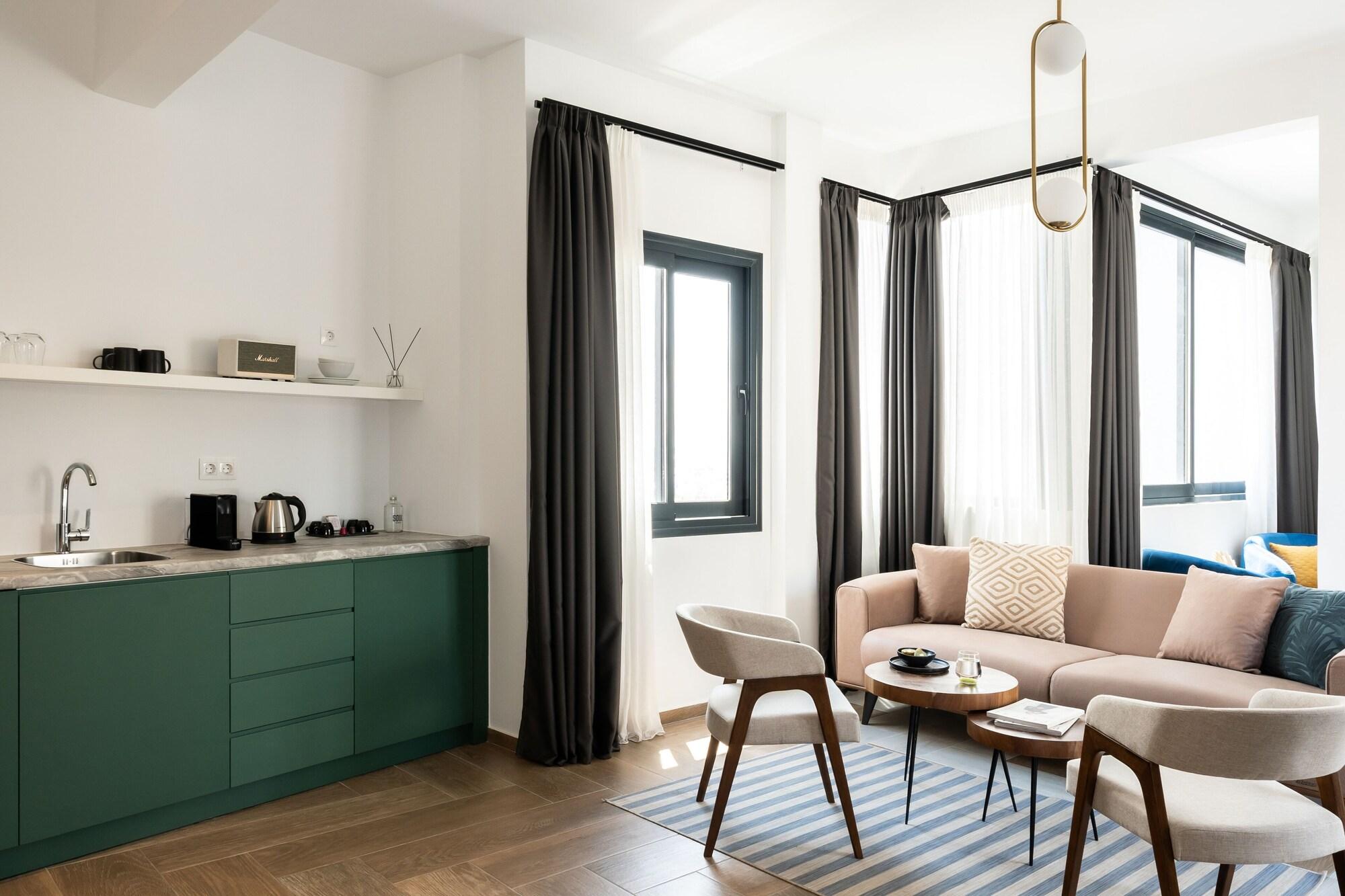 Play Theatrou, a member of Brown Hotels