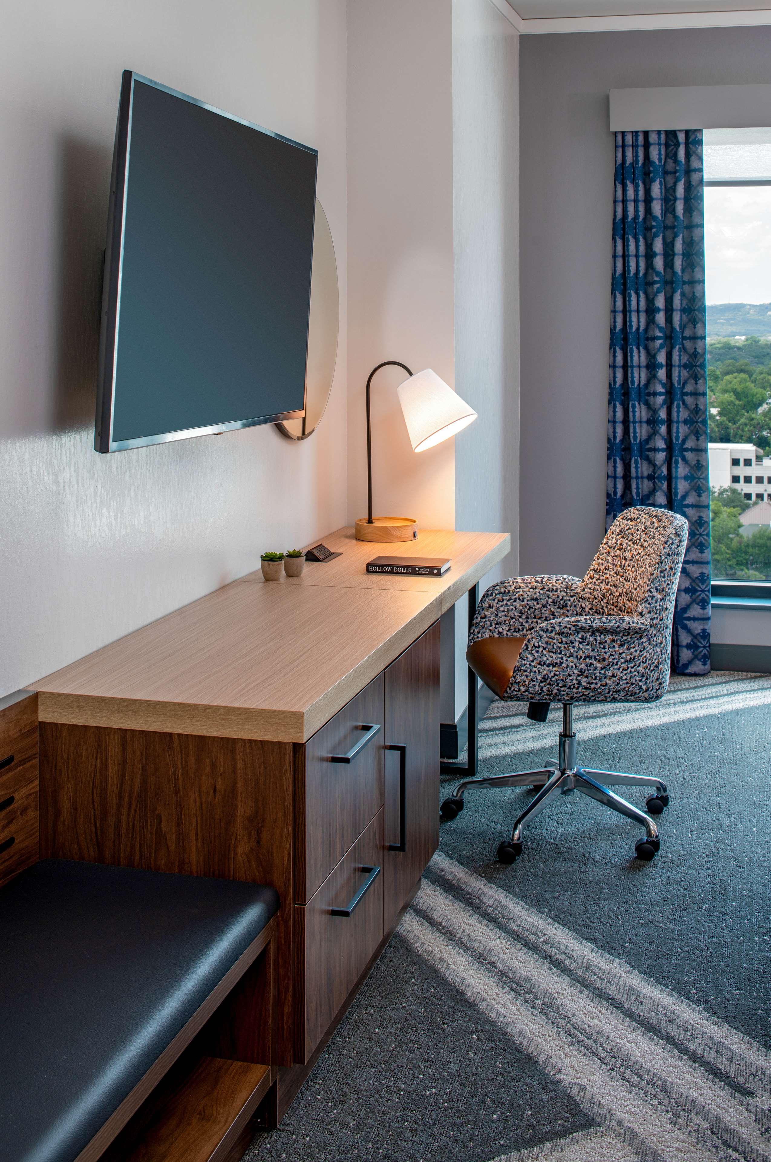 Hilton Garden Inn Austin University Capitol Distri