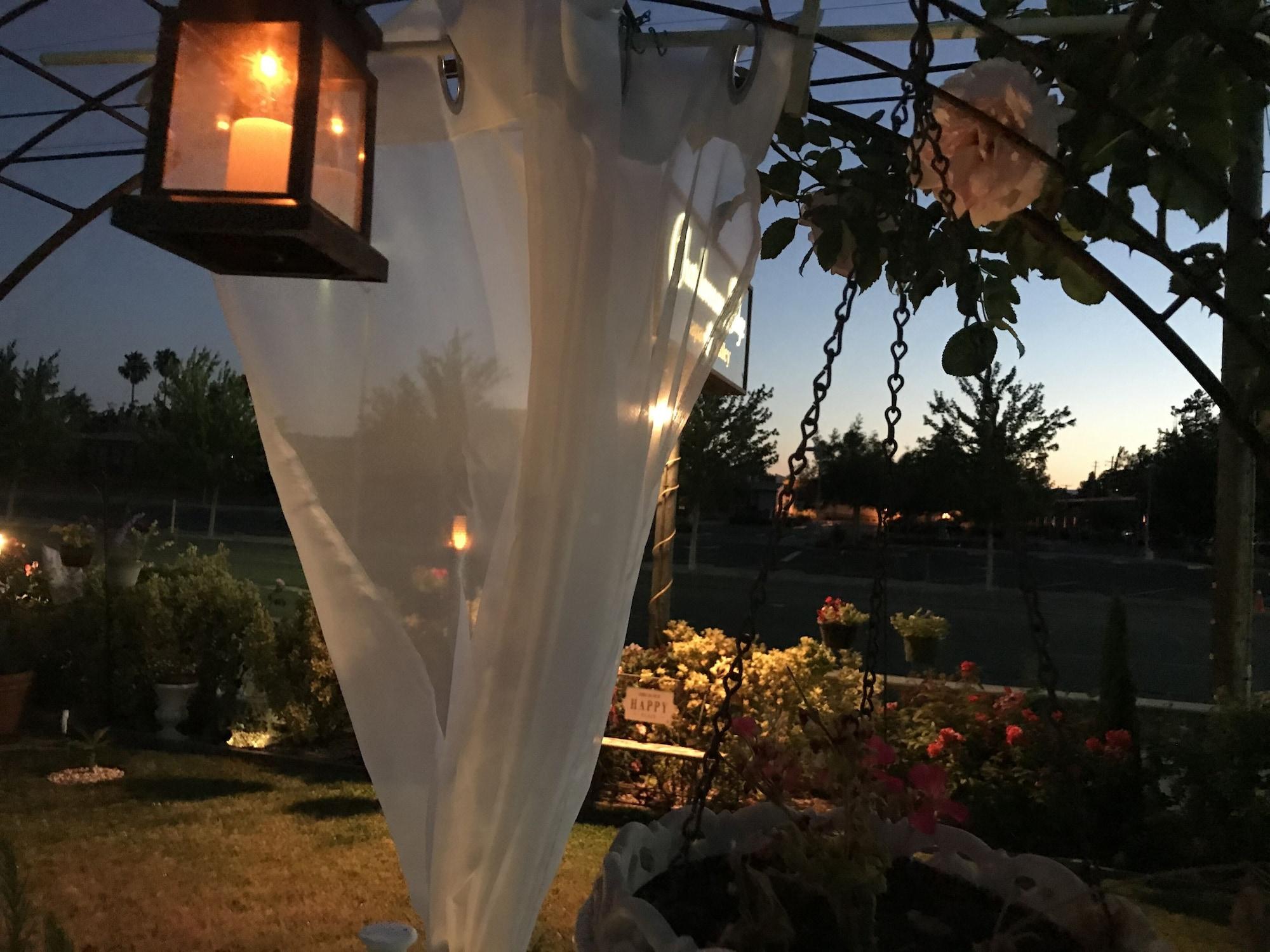 Chardonnay Lodge