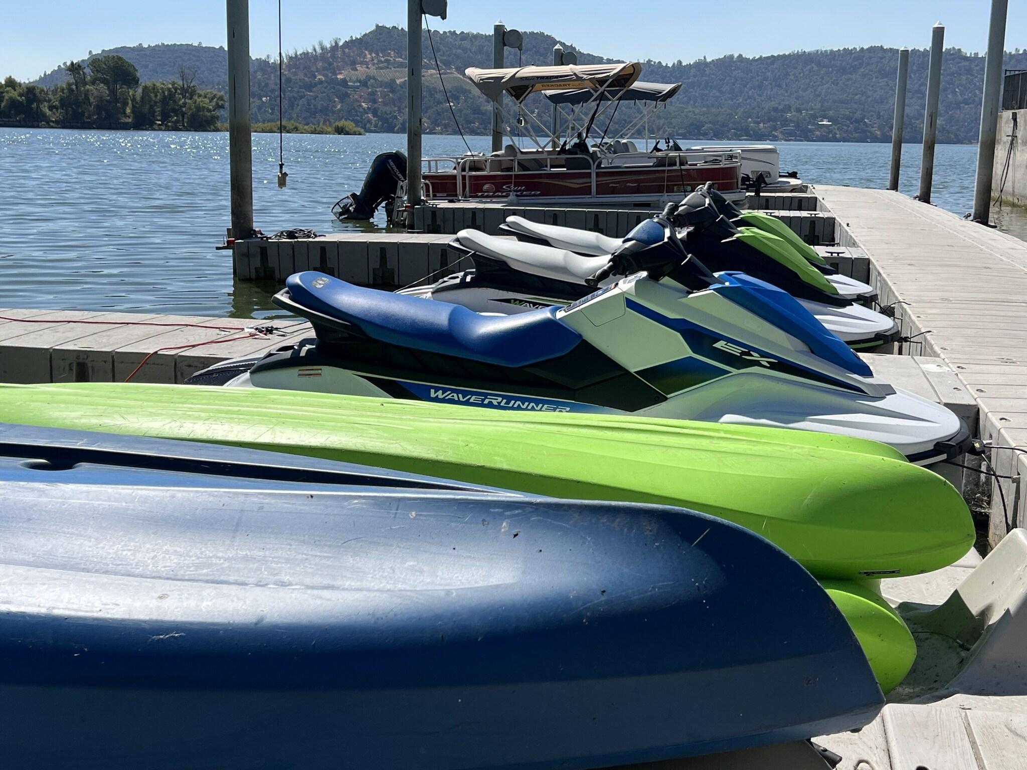 Clear Lake Cottages & Marina
