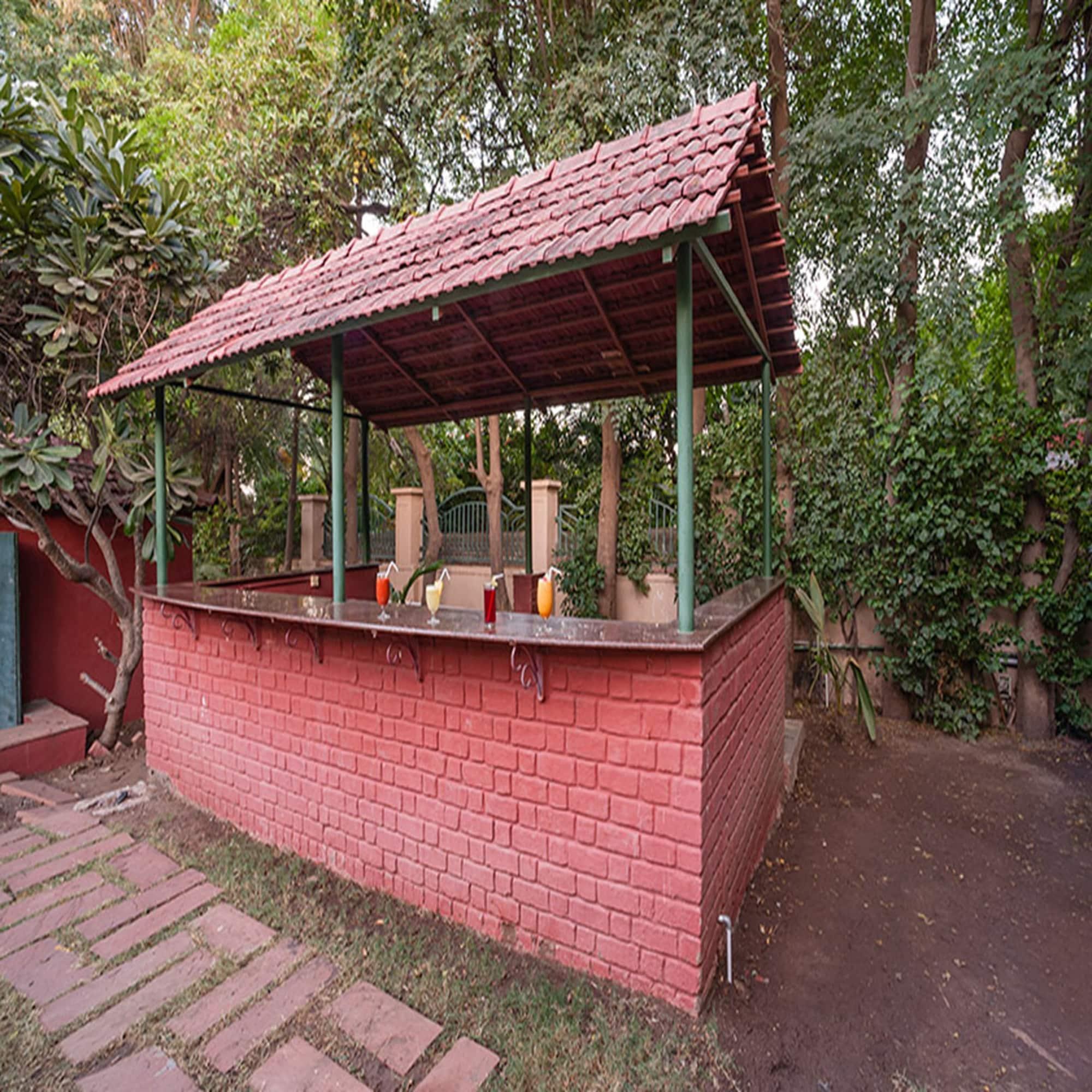 Renest Shraddha Inn - Shirdi