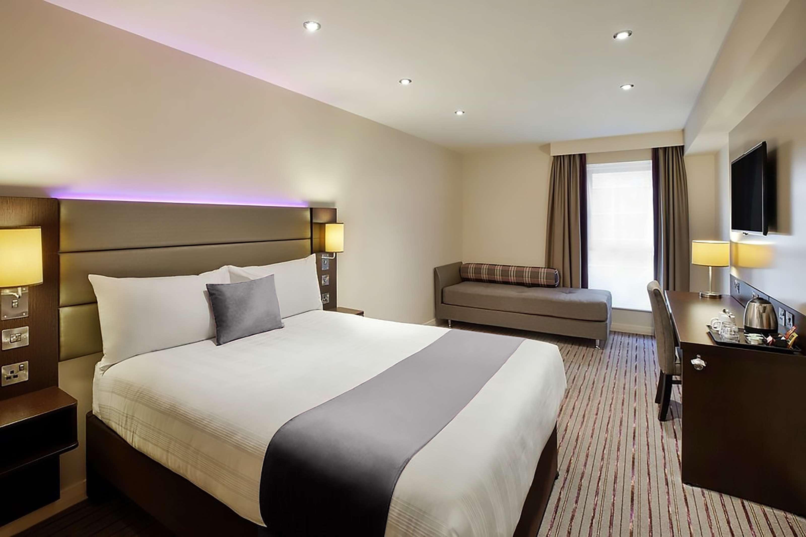 Fortune Huddersfield Sure Hotel Collection by BW