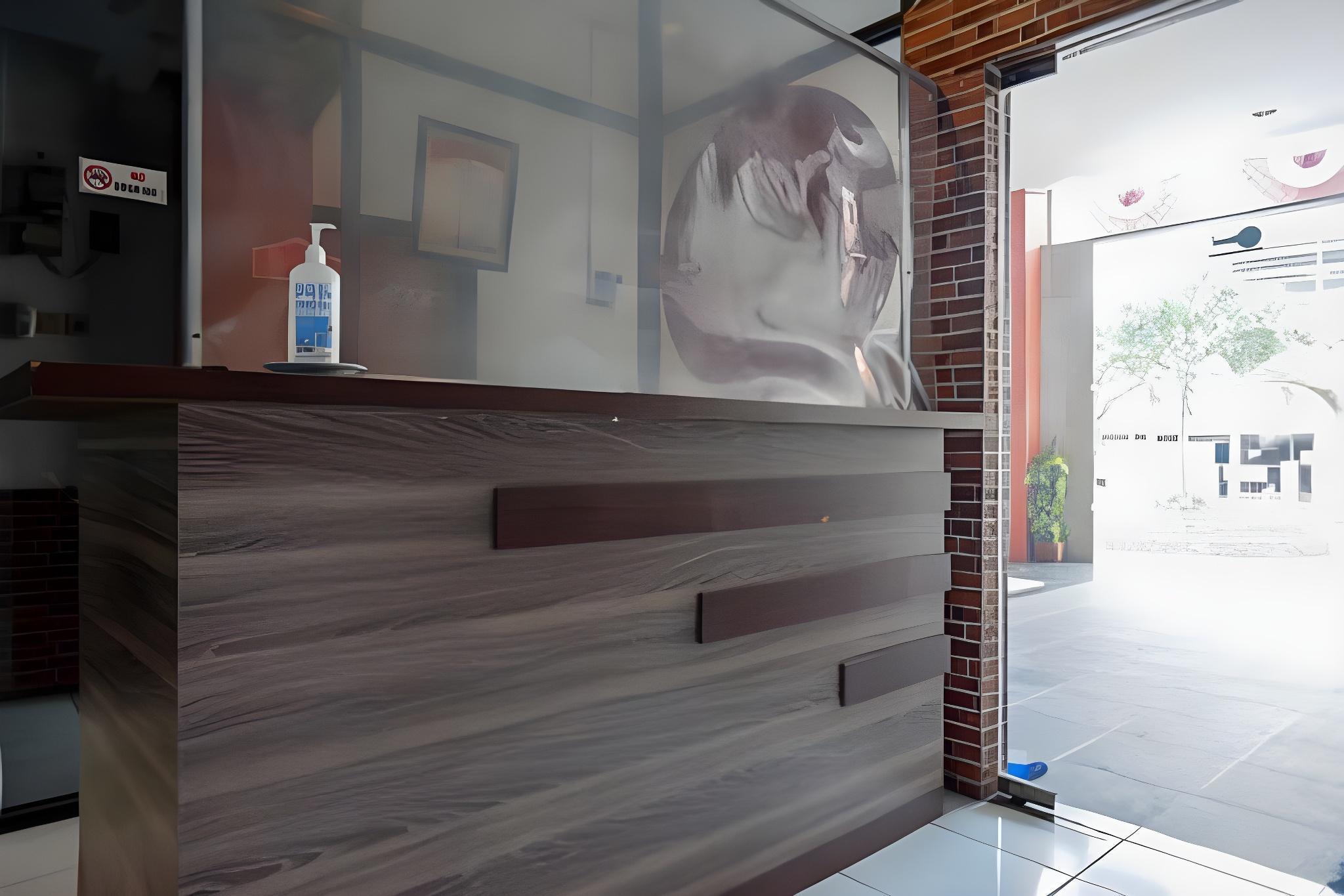 Formerly RedDoorz Plus Ciputra Mall Simpang Lima 2
