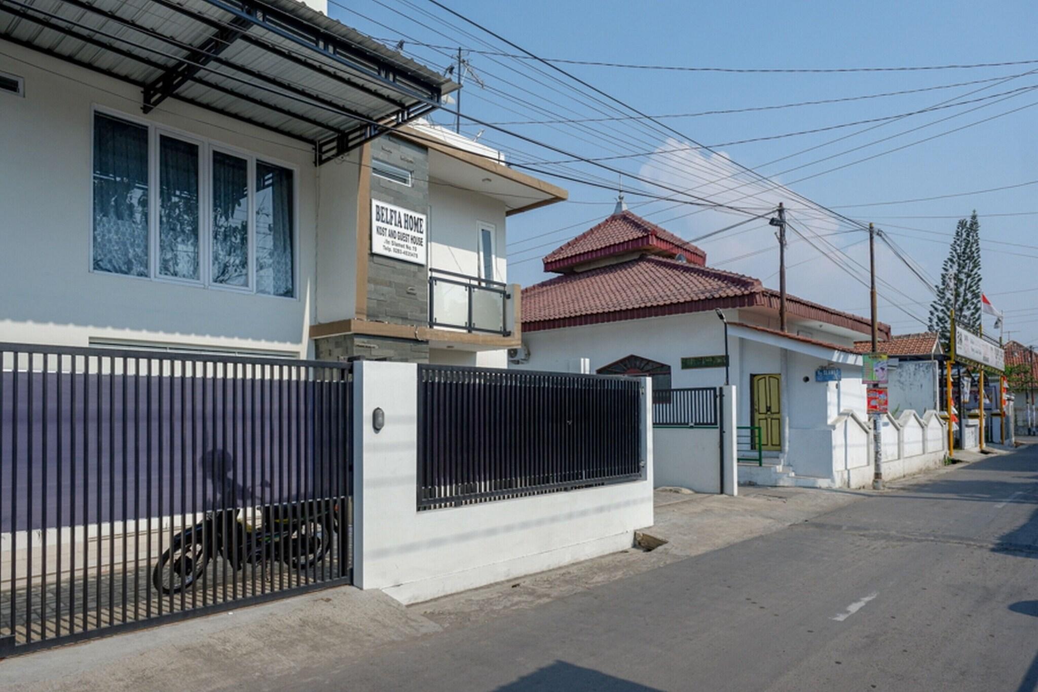 General view 4, Formerly RedDoorz Plus Syariah Stasiun Tegal 2, Tegal