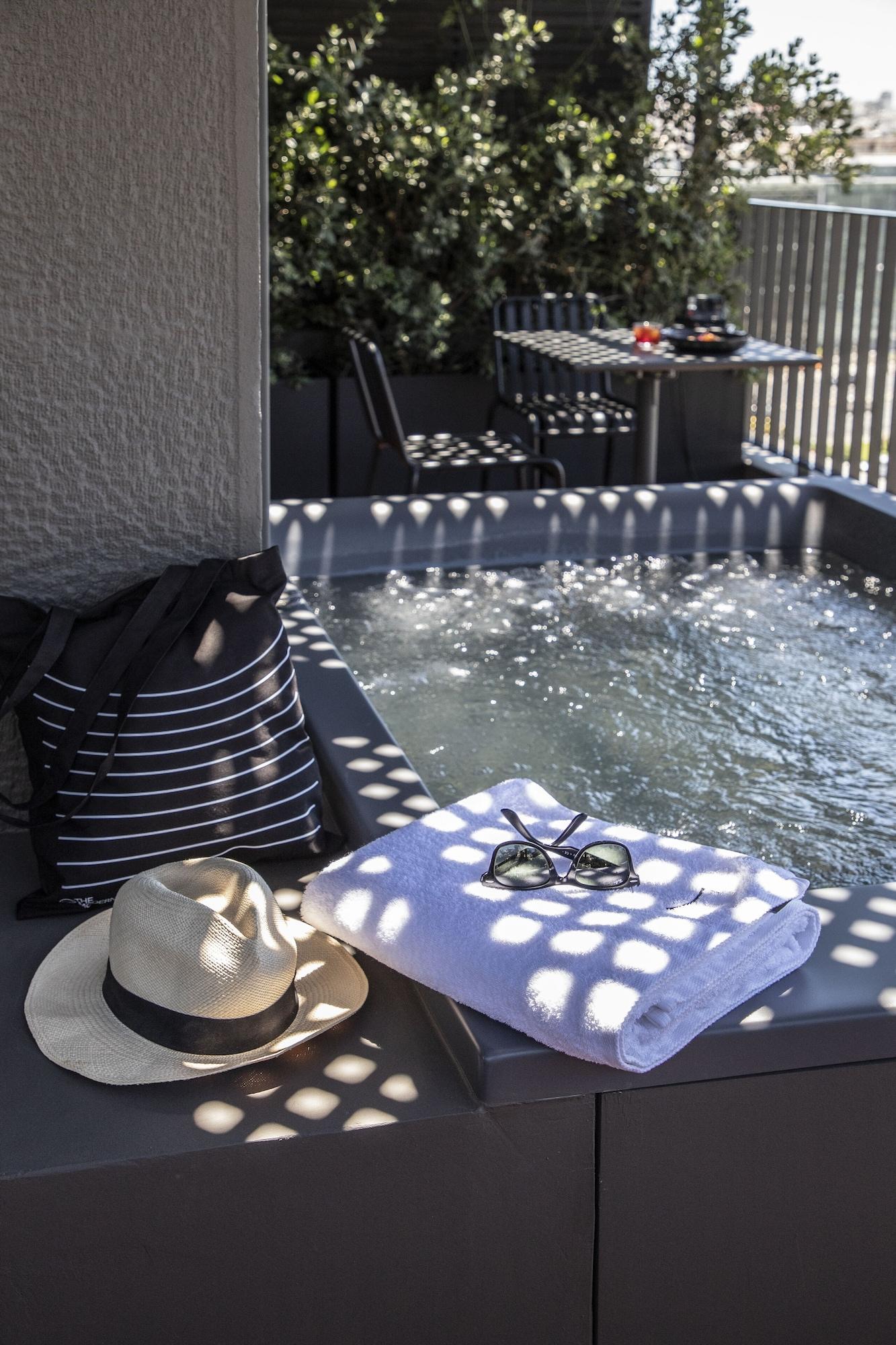 The Modernist Athens by null The Modernist Athens by null