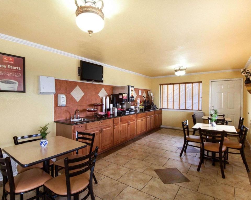 Econo Lodge Inn San Antonio