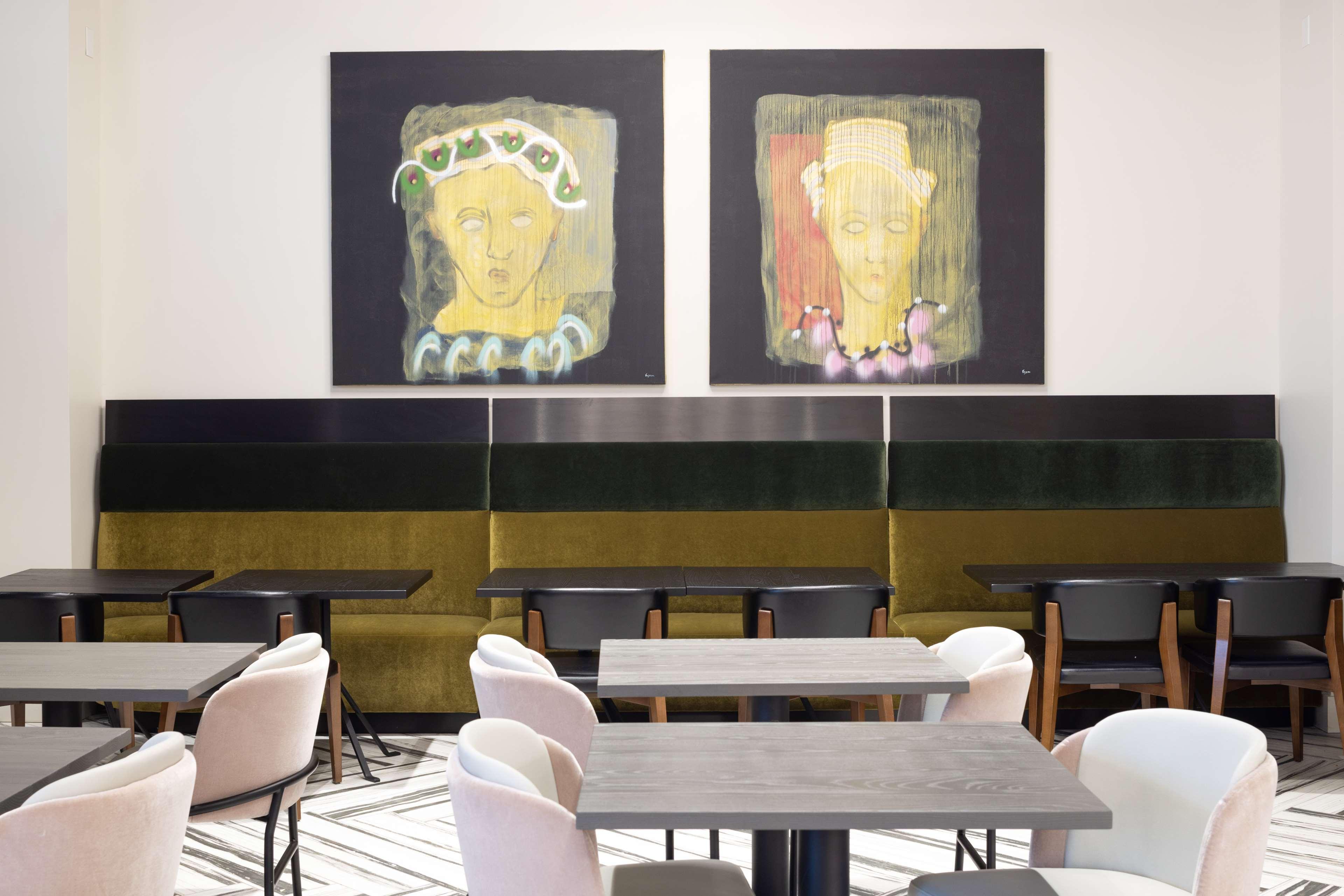 The Kelly Birmingham, Tapestry Collection By Hilto