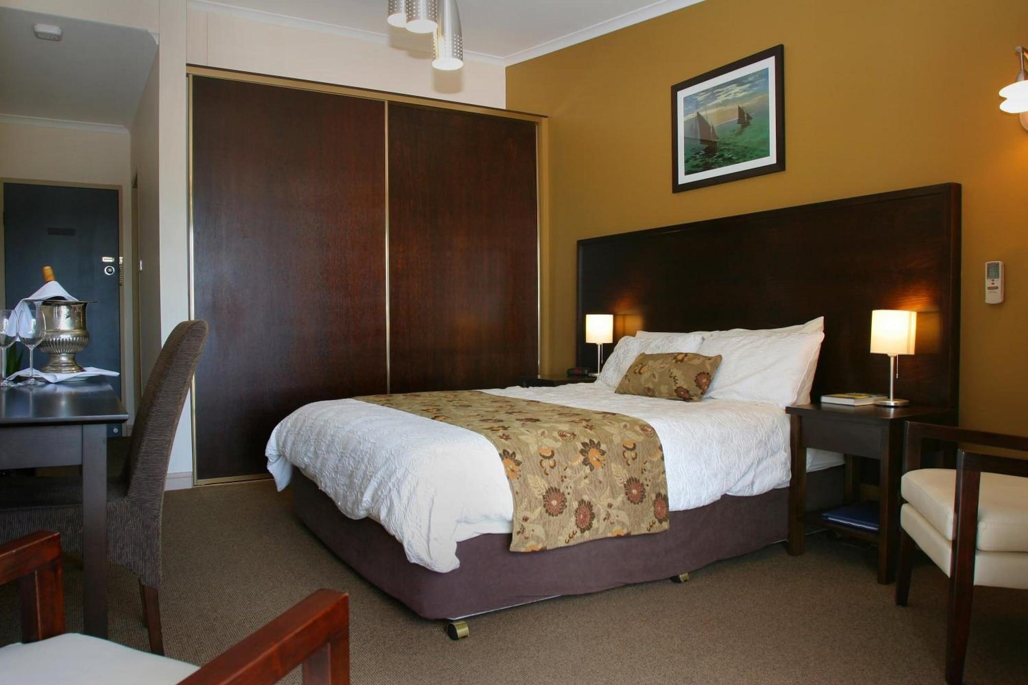 The Whale Inn by null