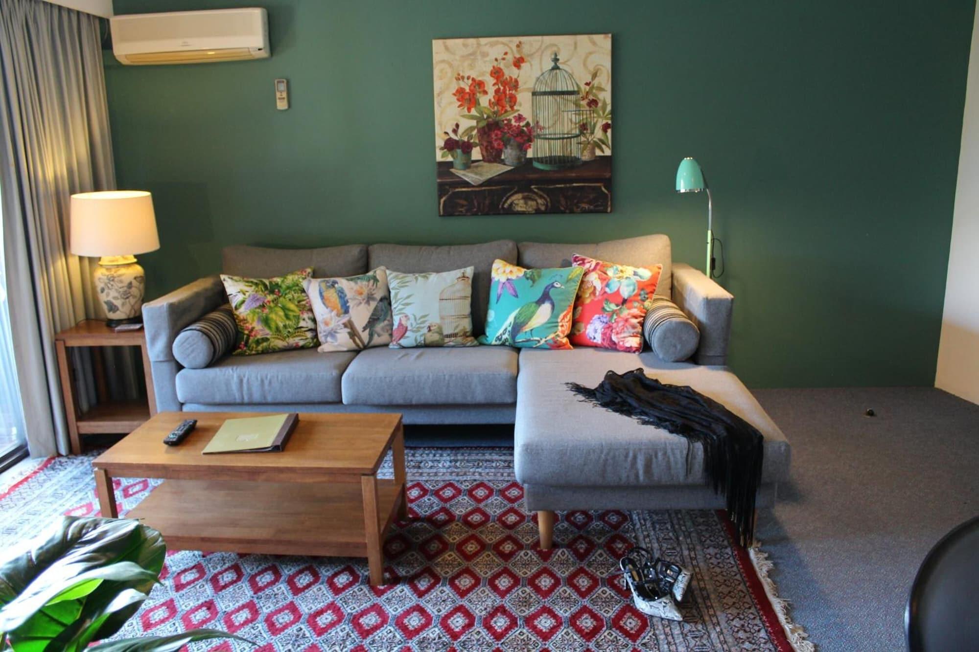 The Whale Inn by null