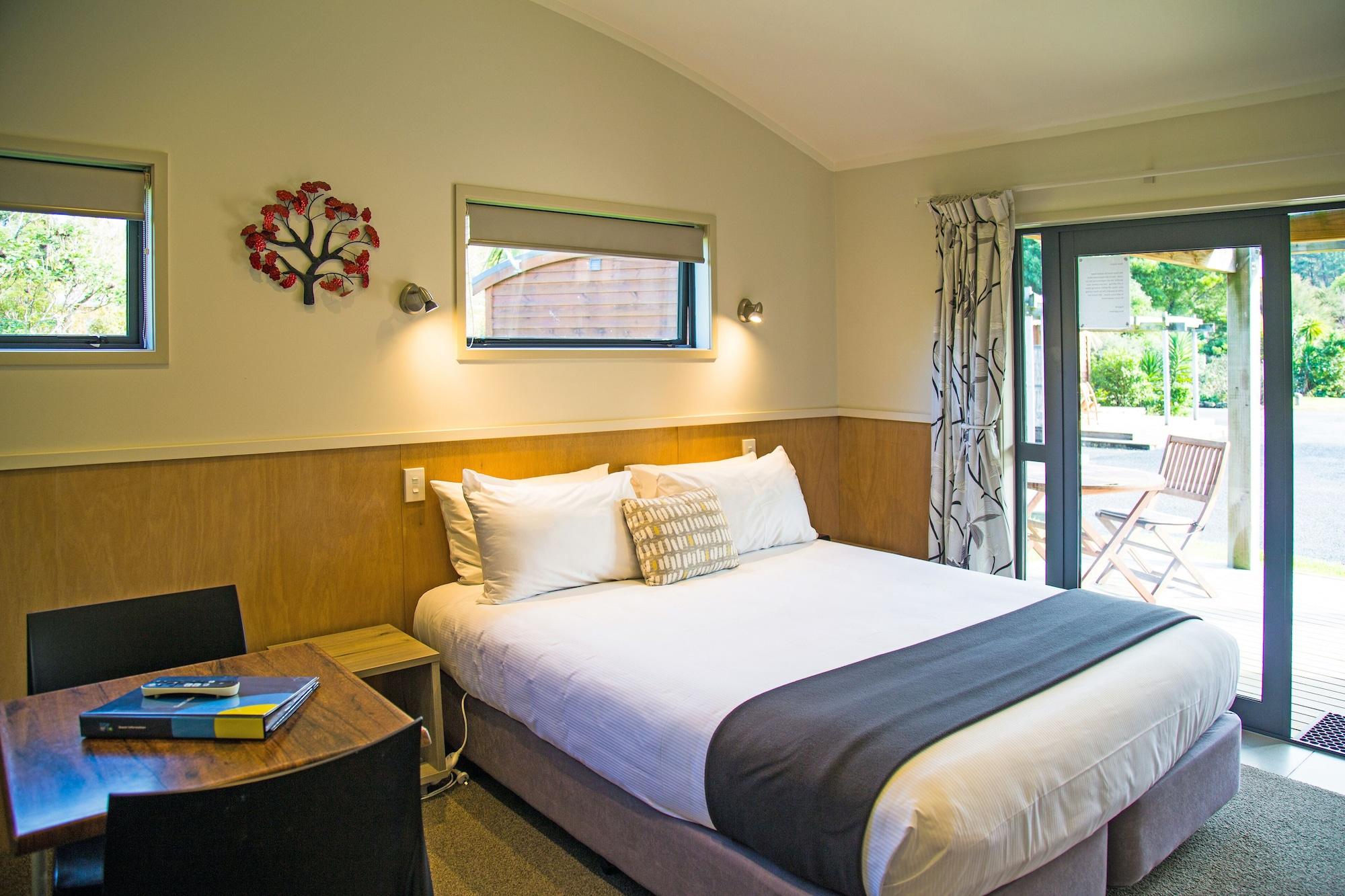 Hot Water Beach TOP 10 Holiday Park by null