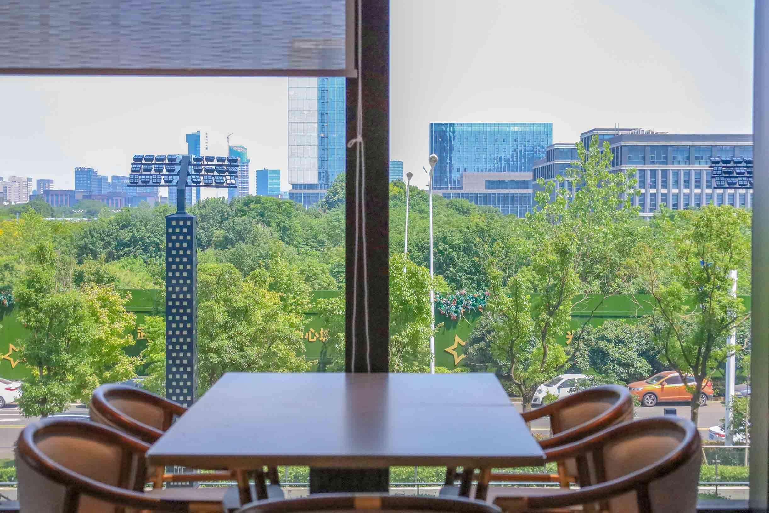 Howard Johnson Optics Valley Residence Wuhan