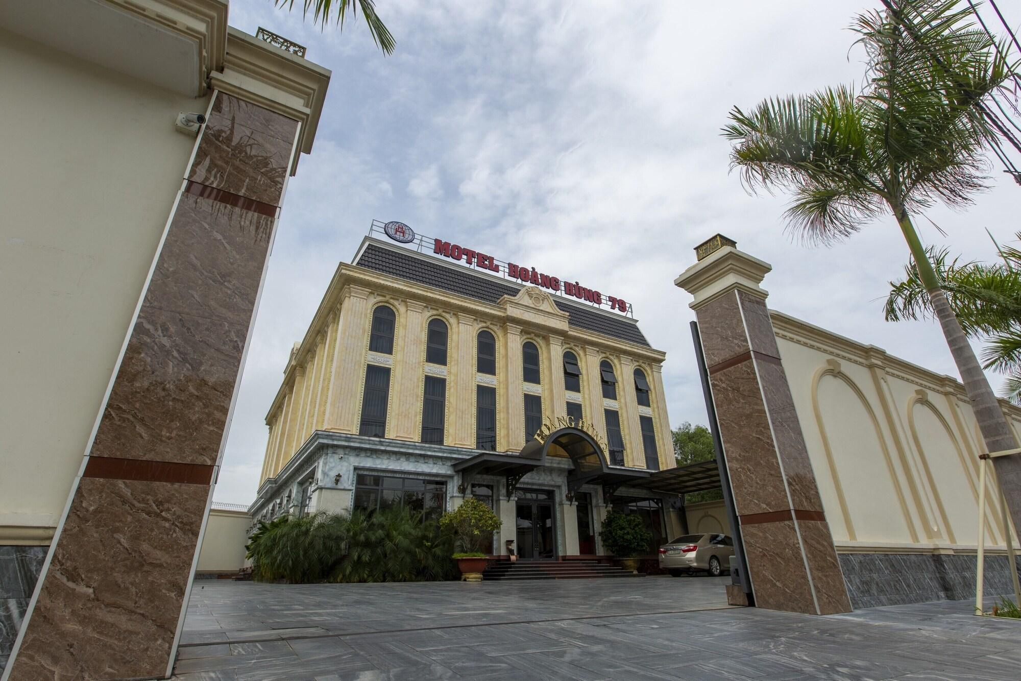 Hoang Hung Hotel by ZUZU