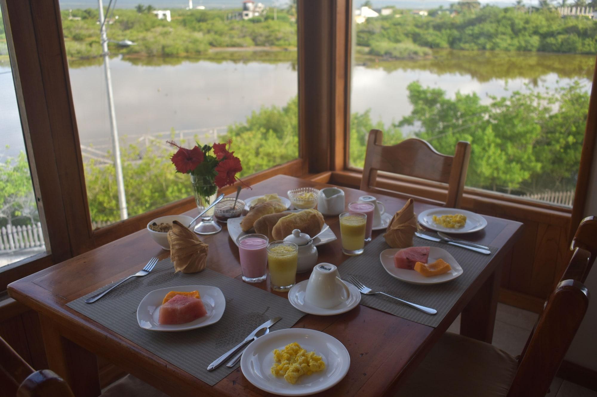 La Laguna Galapagos Hotel by null