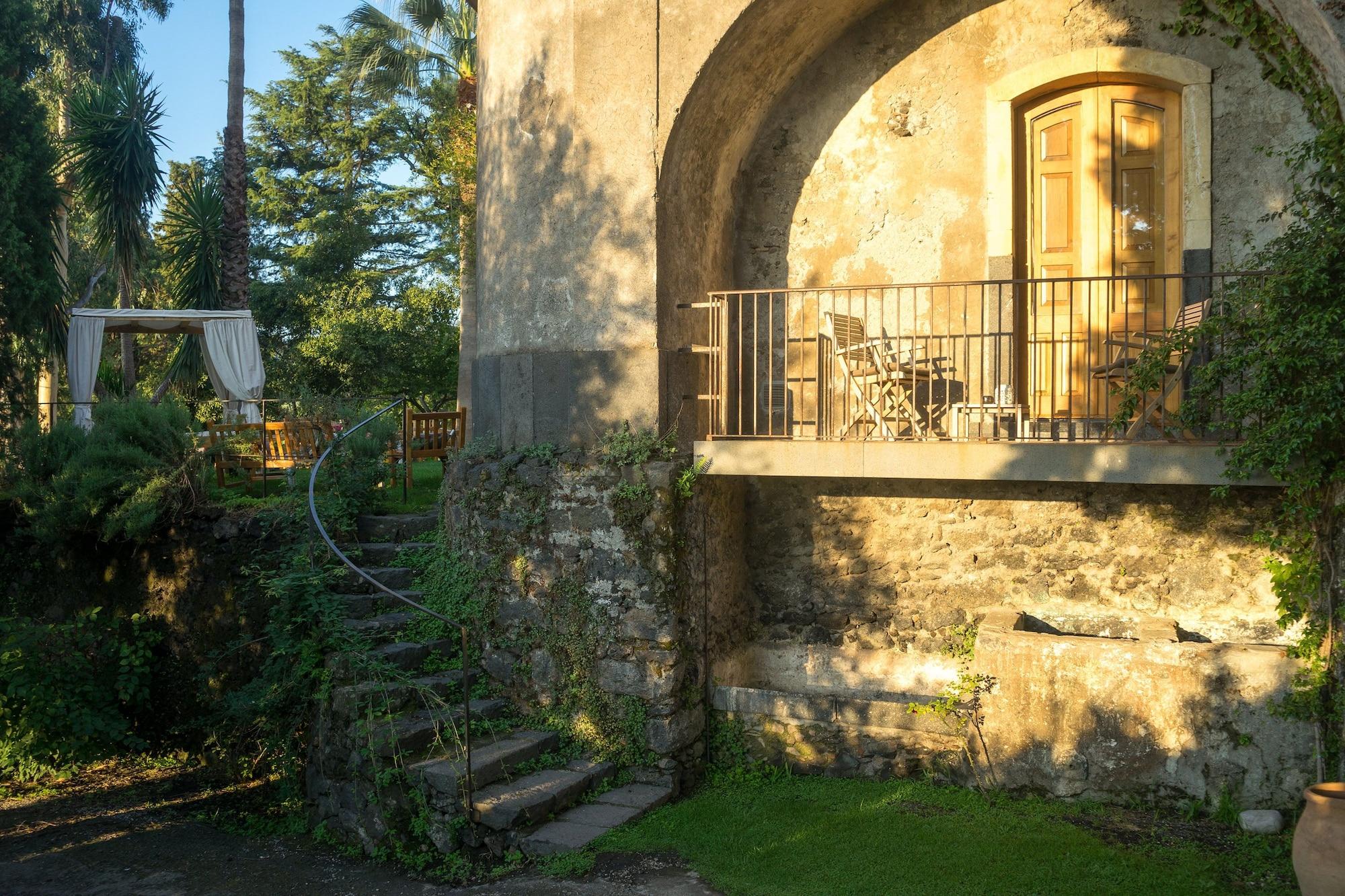 Monaci delle Terre Nere, Relais & Chateaux by null