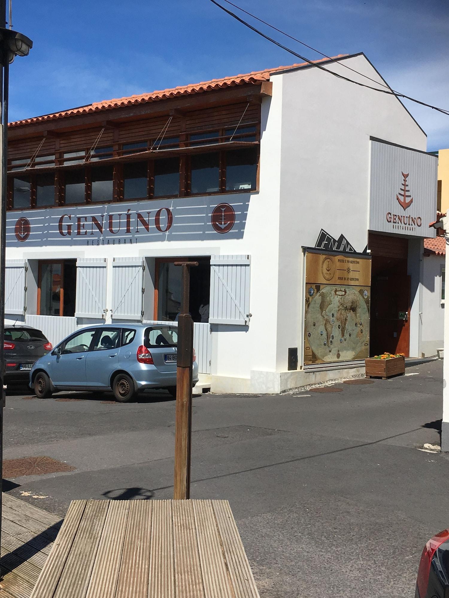 Porto Pim Bay
