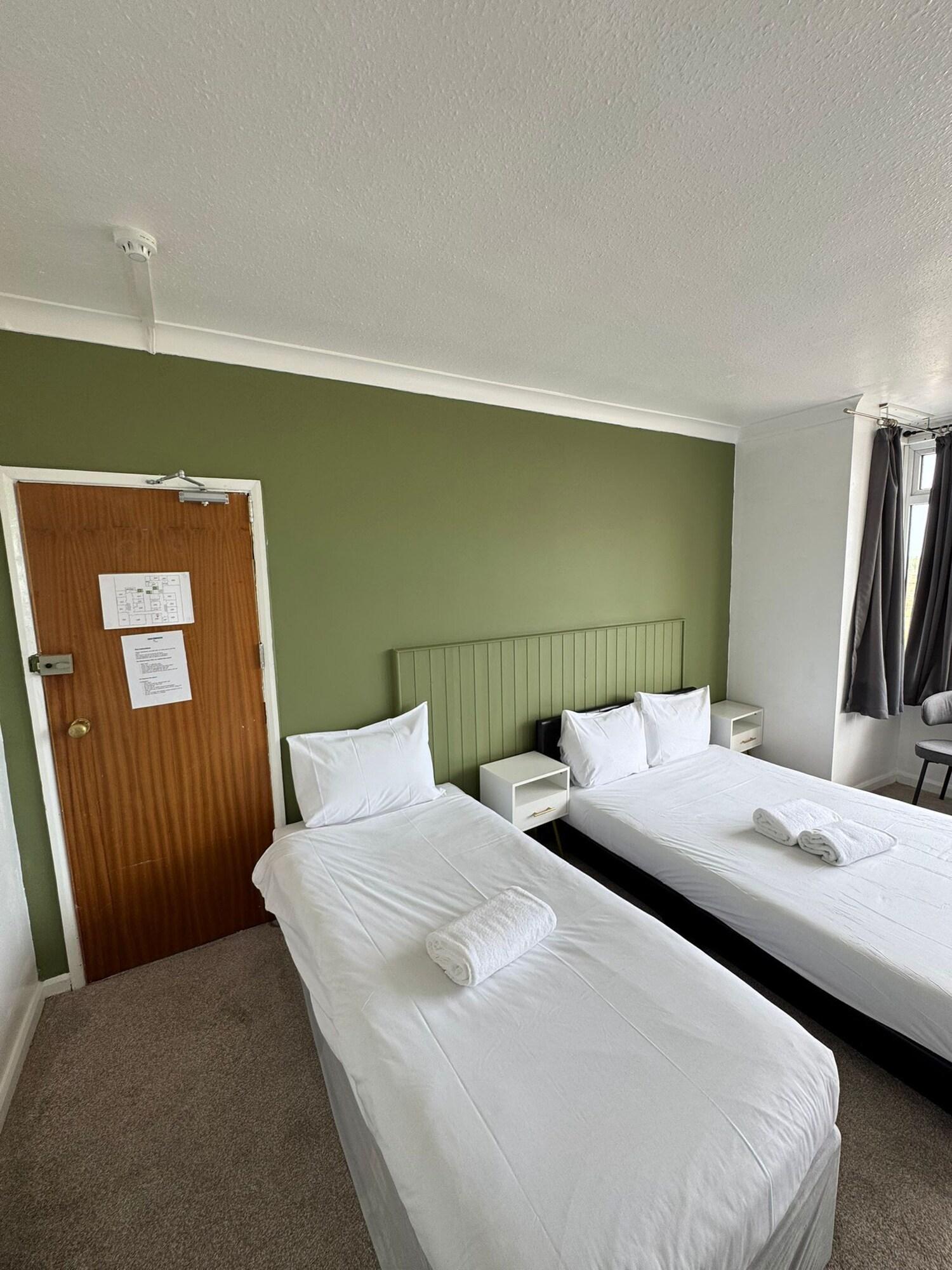 Chatsworth Hotel