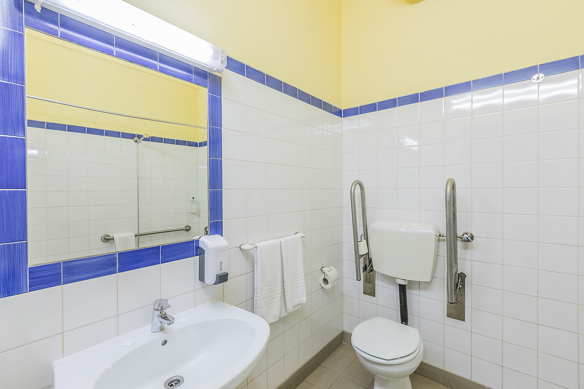 Chambre avec 2 lits, accessible