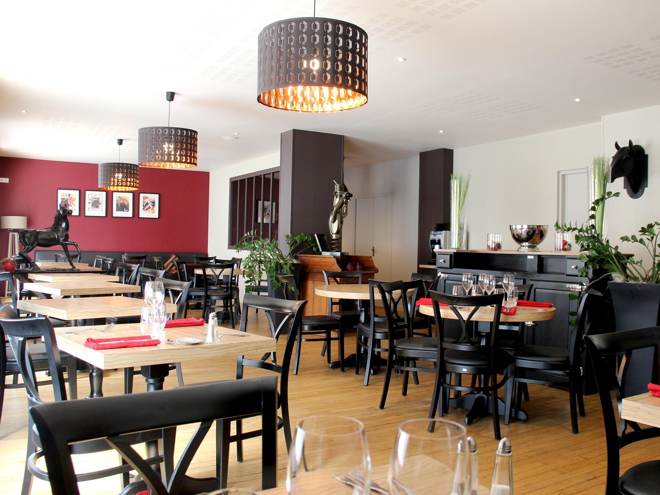 Logis Hotel Le Cheval Noir