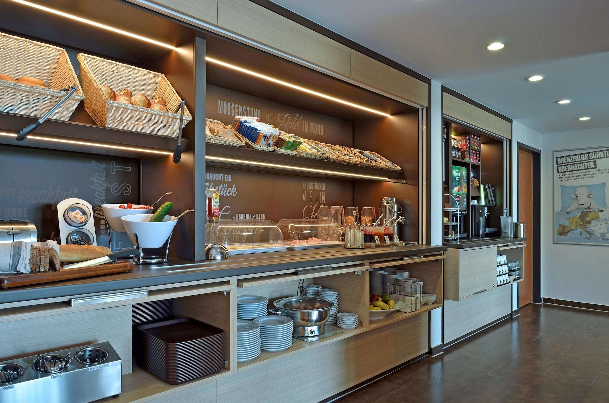B&B HOTEL Regensburg-City