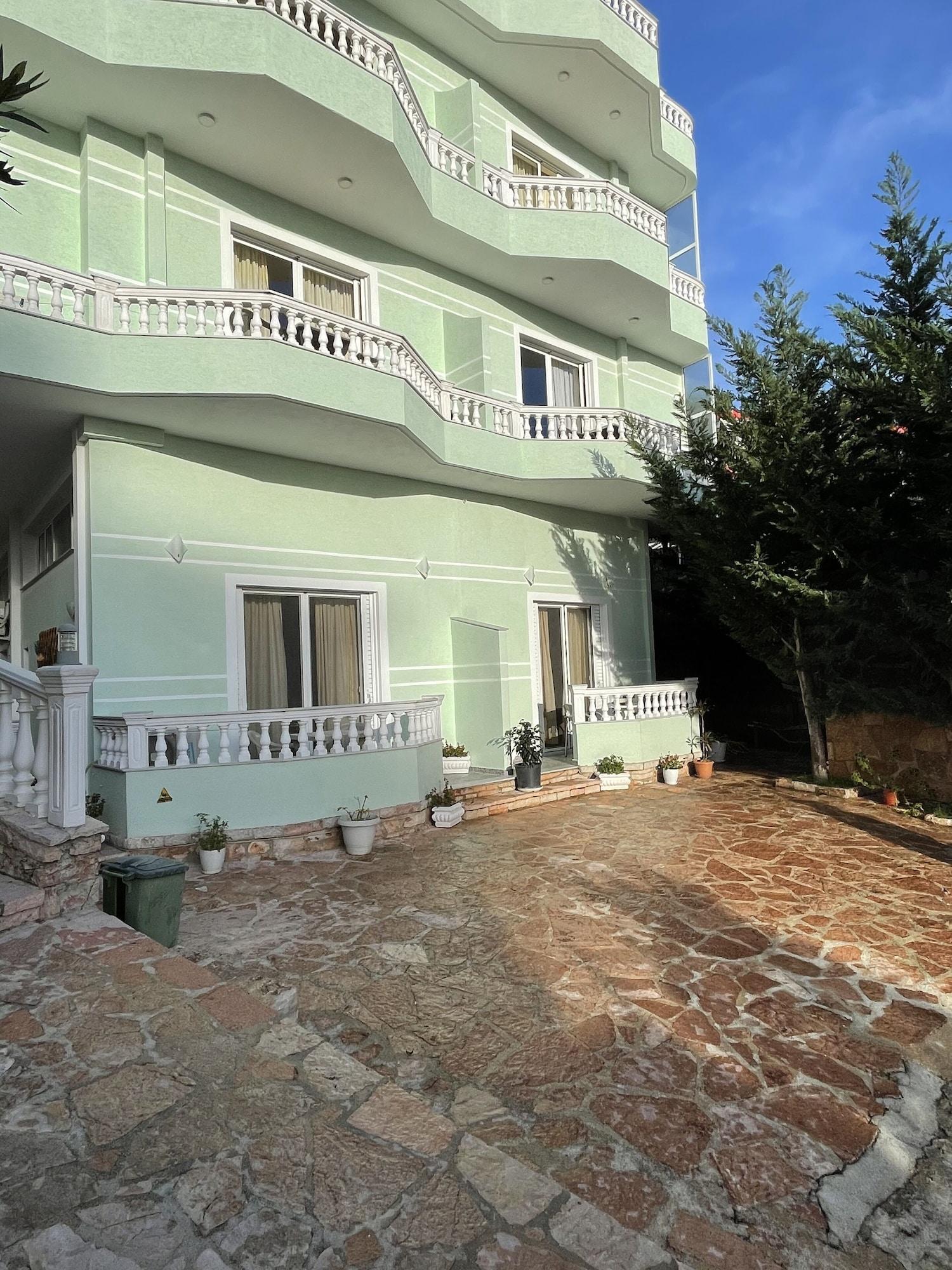 Relax Apts Saranda - photo