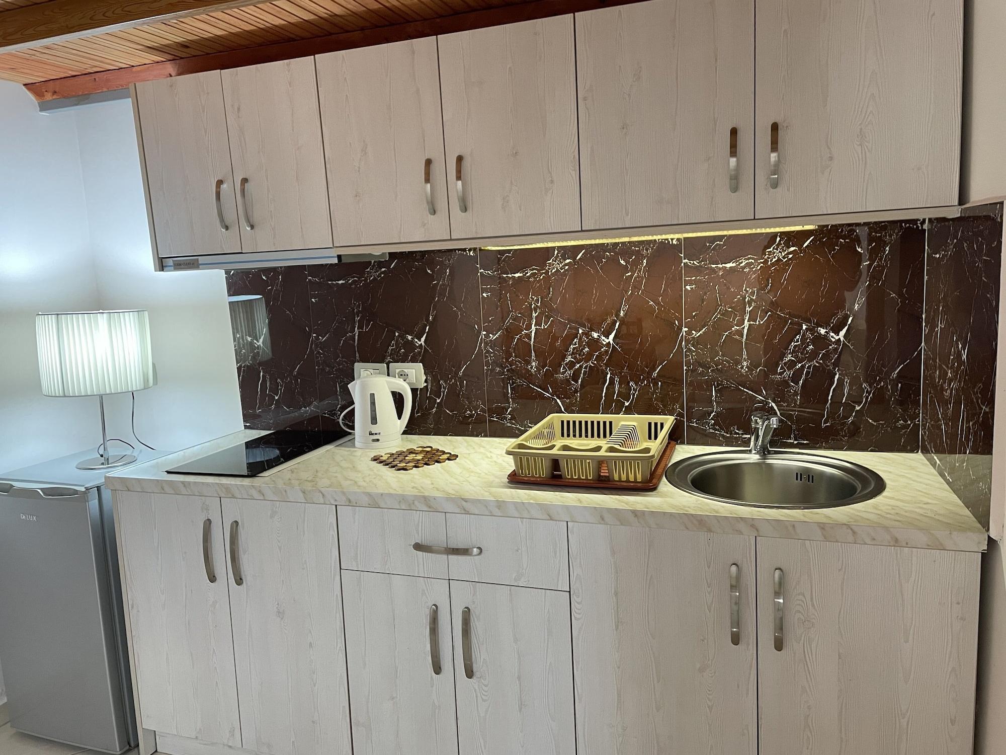 Relax Apts Saranda - photo