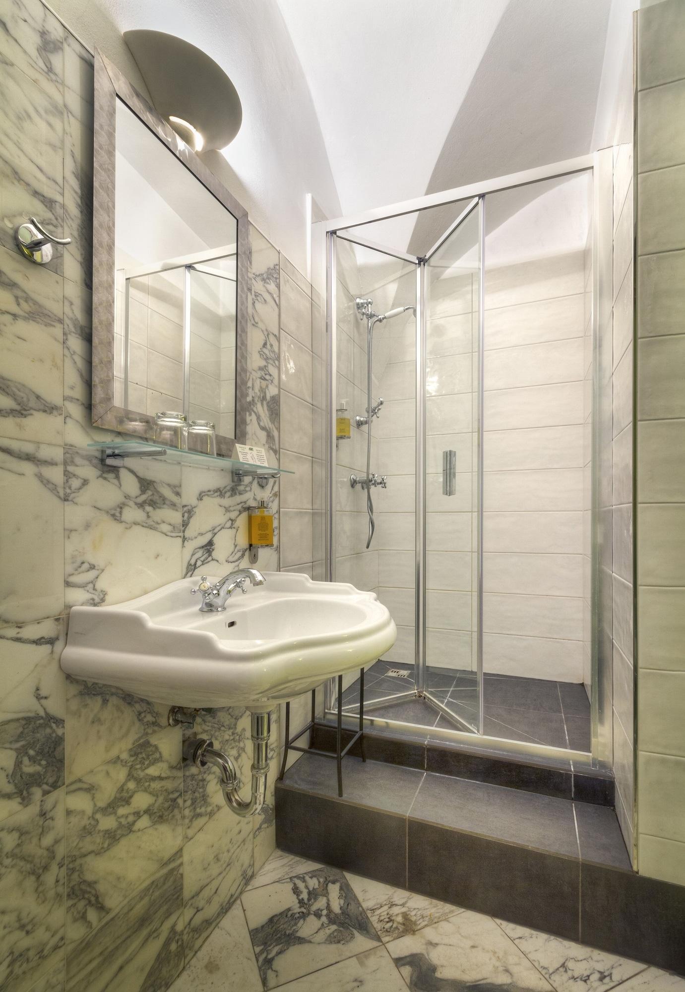 Black Star Suites