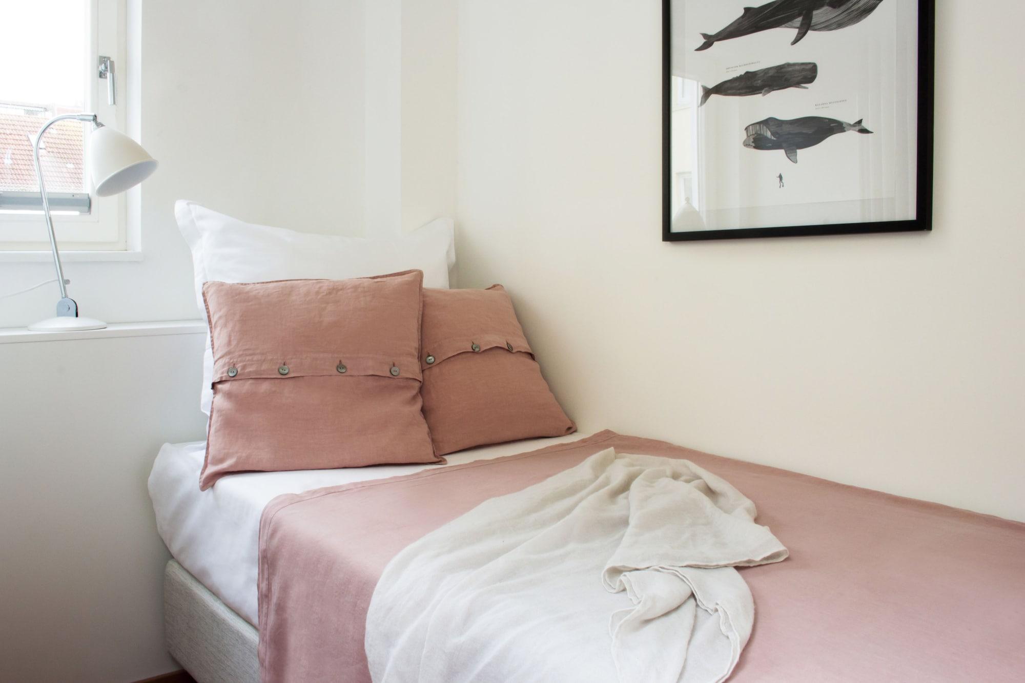 August The Boardinghouse by null