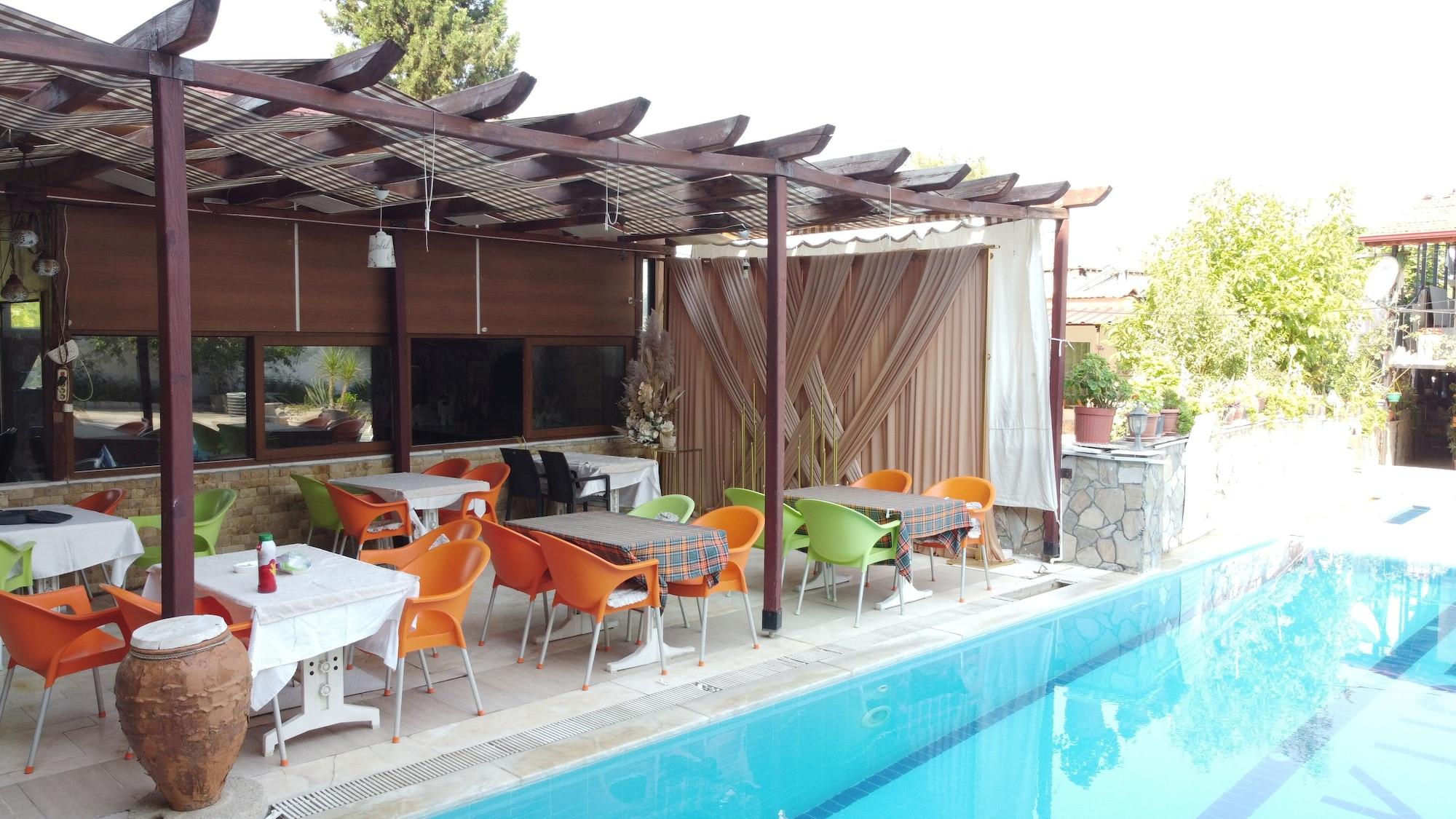 Shah Sultan Ozturk Hotel