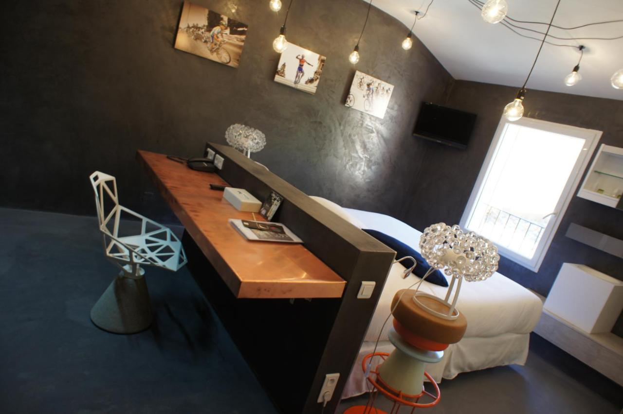 LOGIS HOTEL DES PINS REST. L'ESPRIT JARDIN