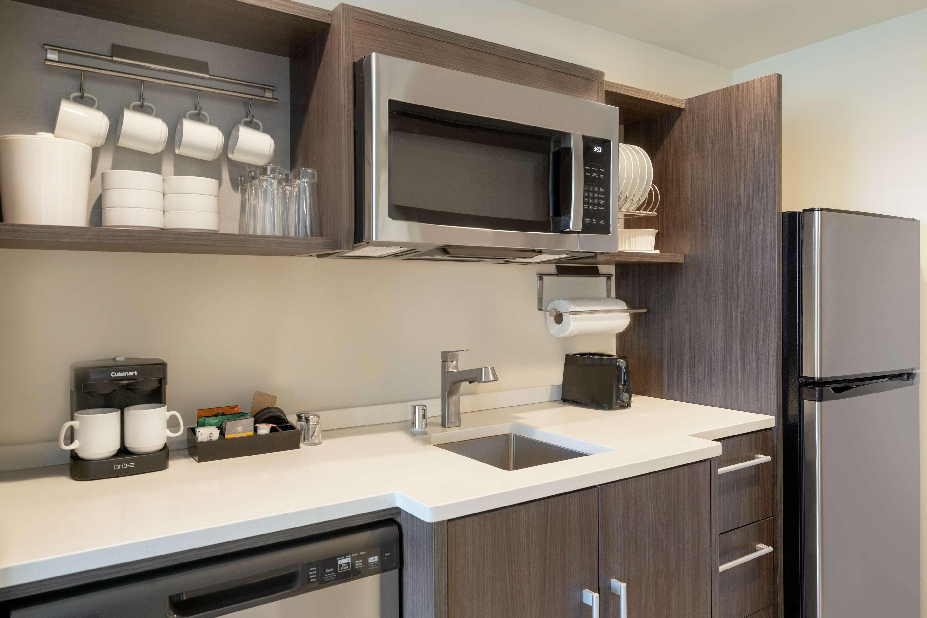 Home2 Suites By Hilton Woodland Hills Los Angeles