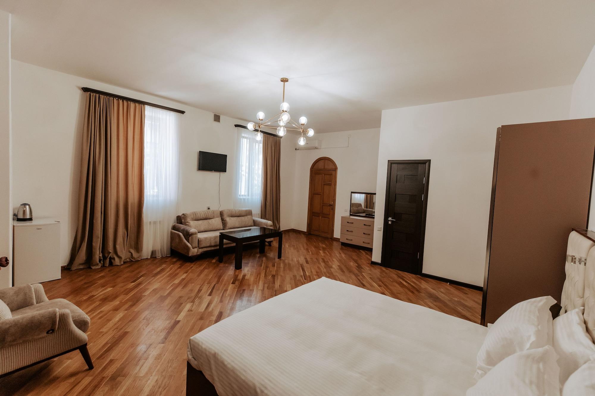 Castle Family Hotel