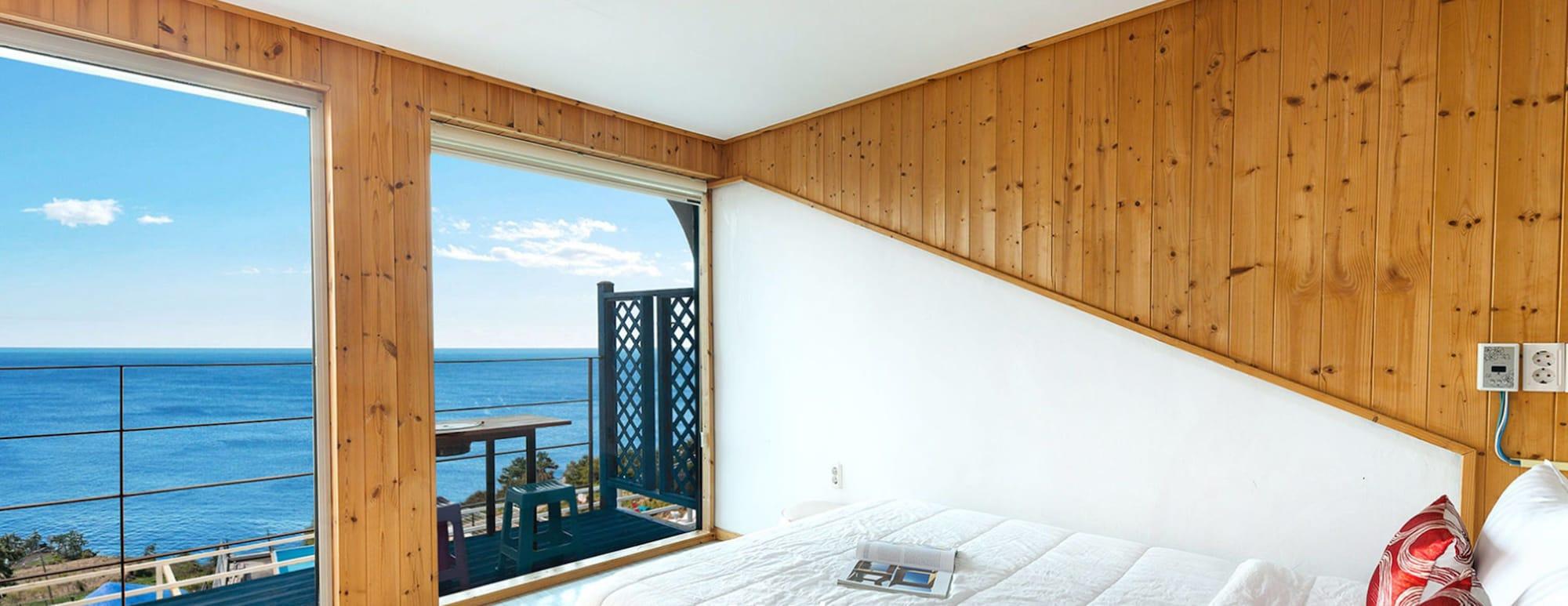 Santorini N Pension