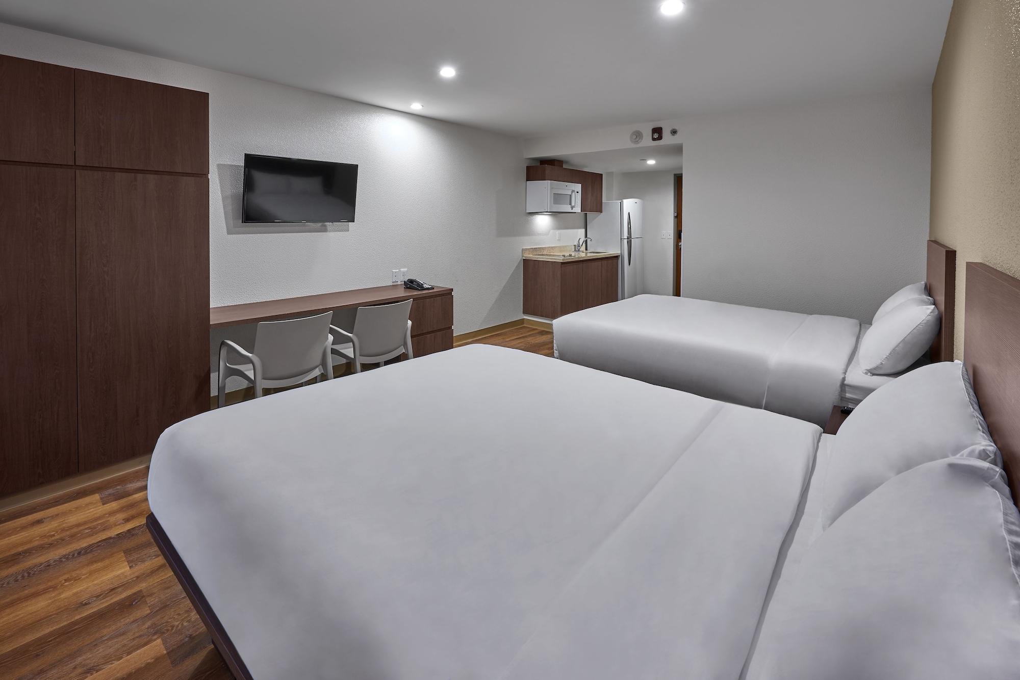 Extended Suites Queretaro Juriquilla