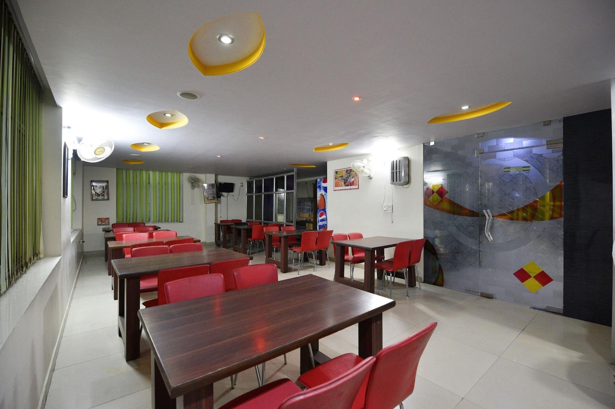 3311 Hotel Apple 9