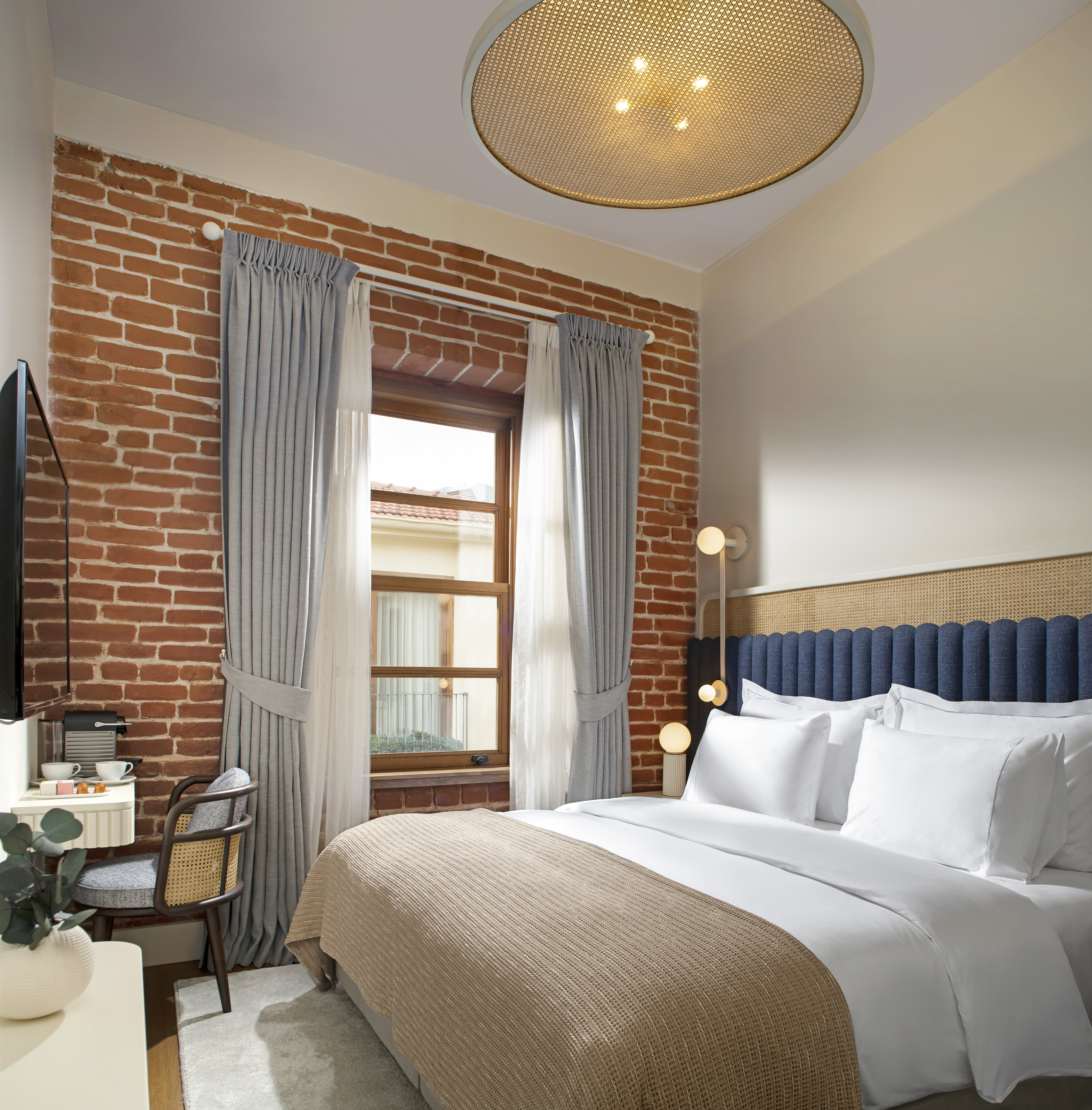 Ecole St Pierre Hotel