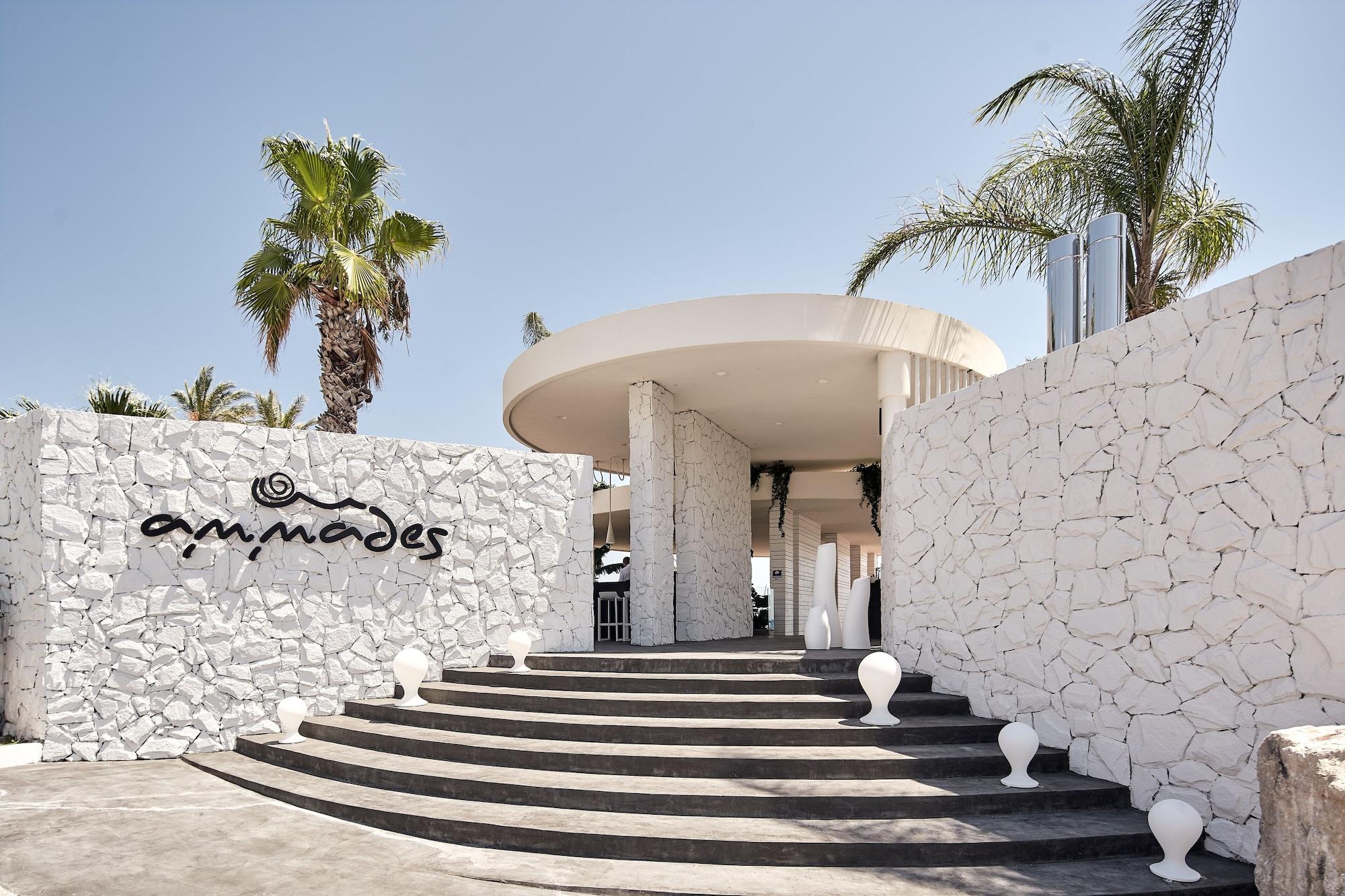 Epsilon Hotel Apartments - photo